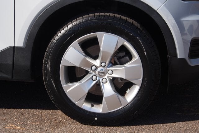 2020 Volvo XC40 Momentum