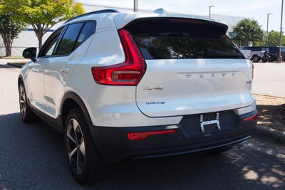 2023 Volvo XC40 Plus Dark Theme
