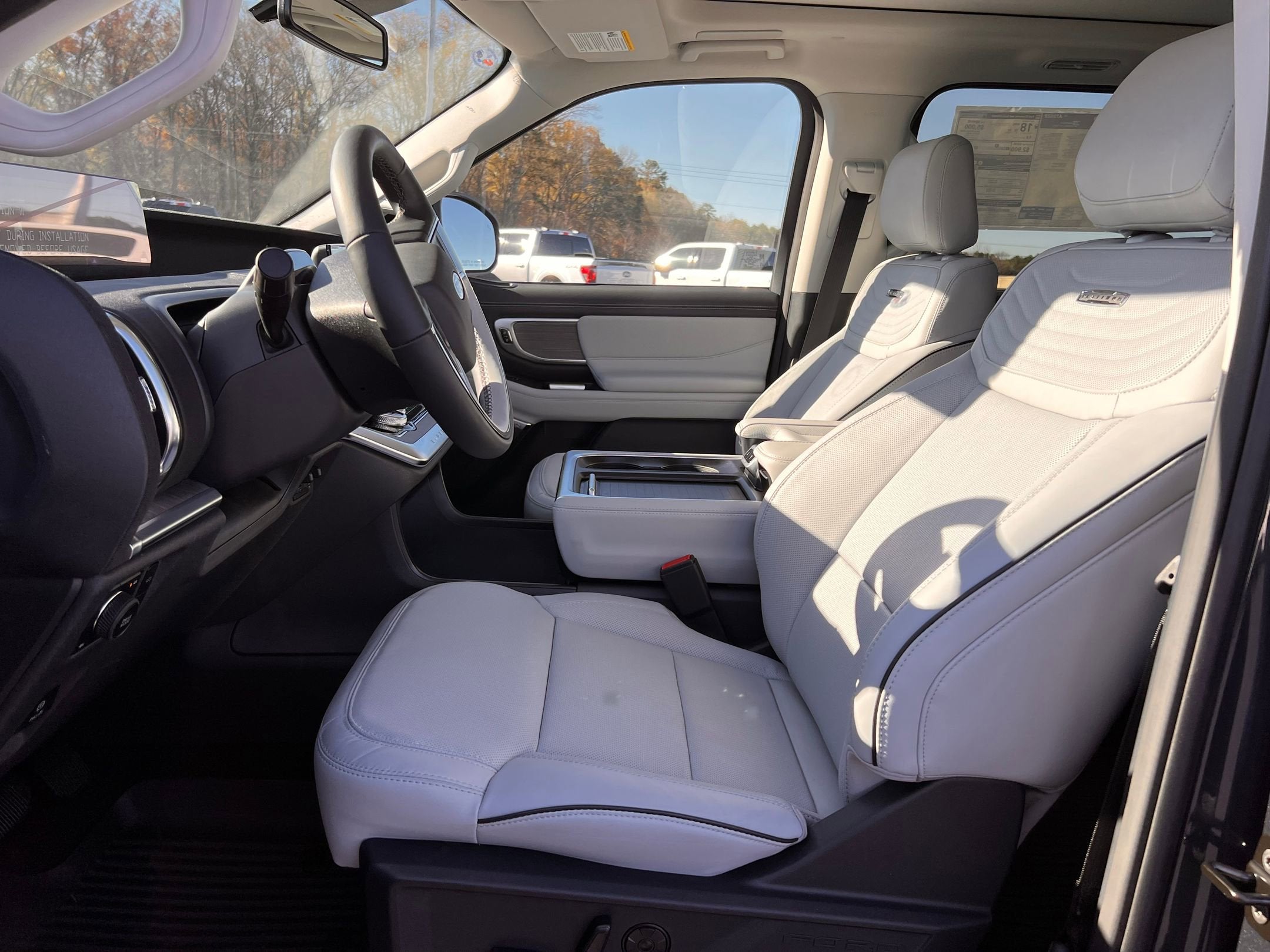 2025 Ford Expedition Platinum