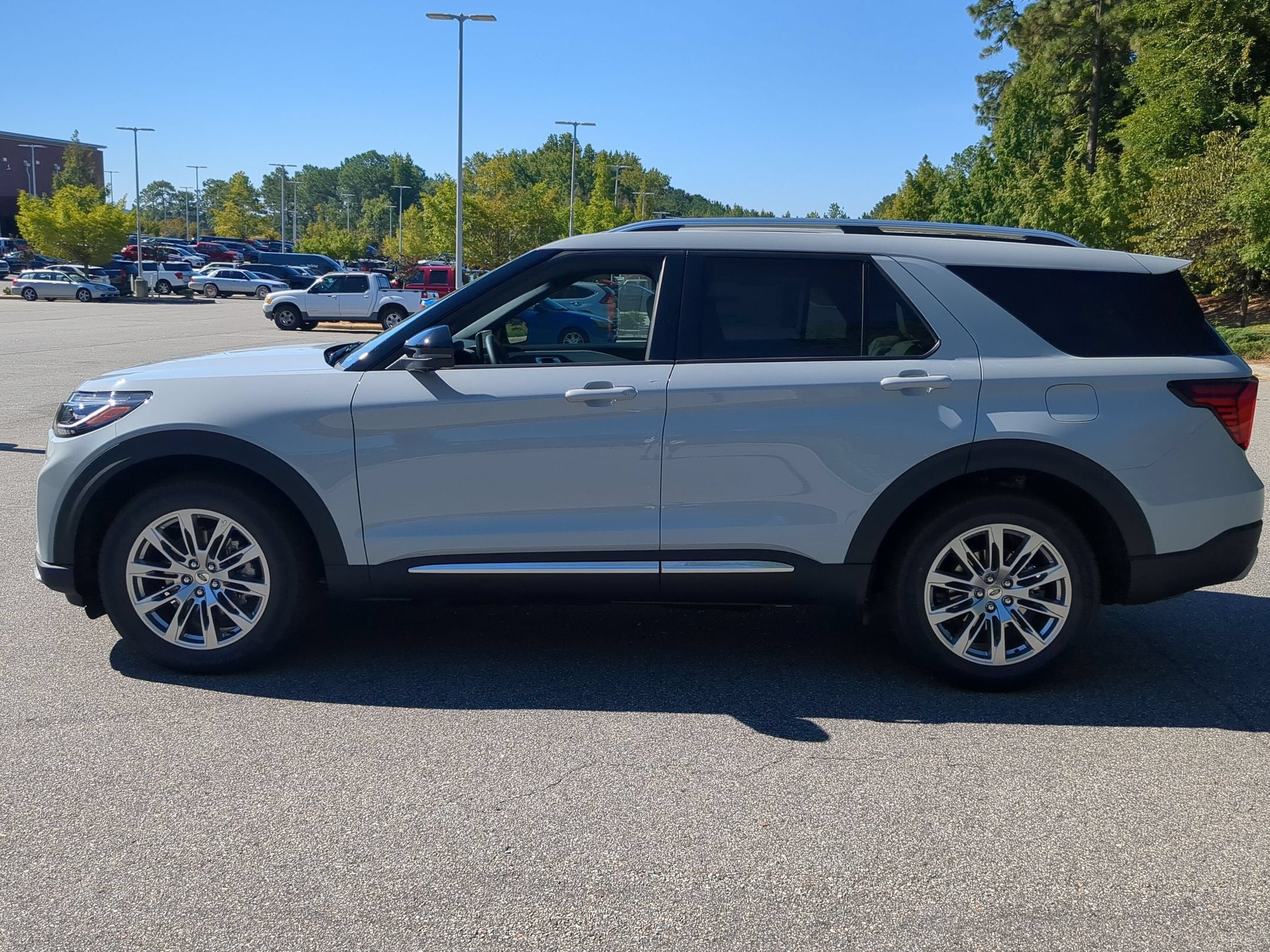 2027 Ford Explorer Platinum