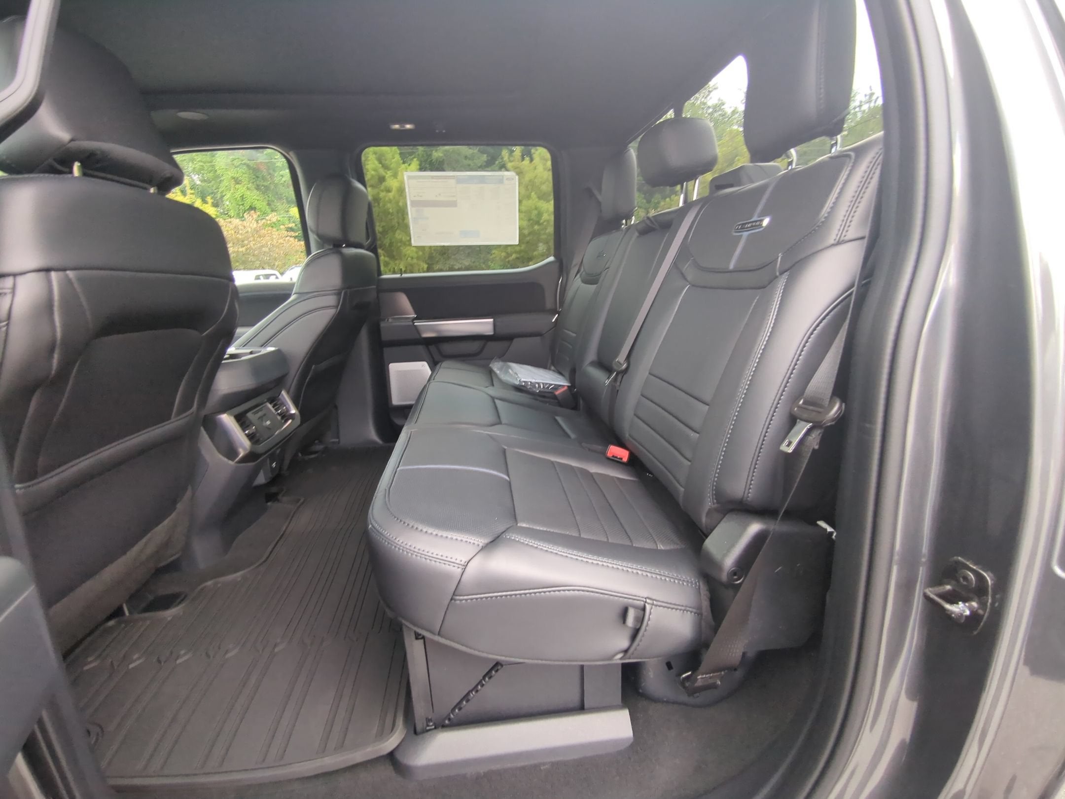 2026 Ford Super Duty F-350 SRW Platinum