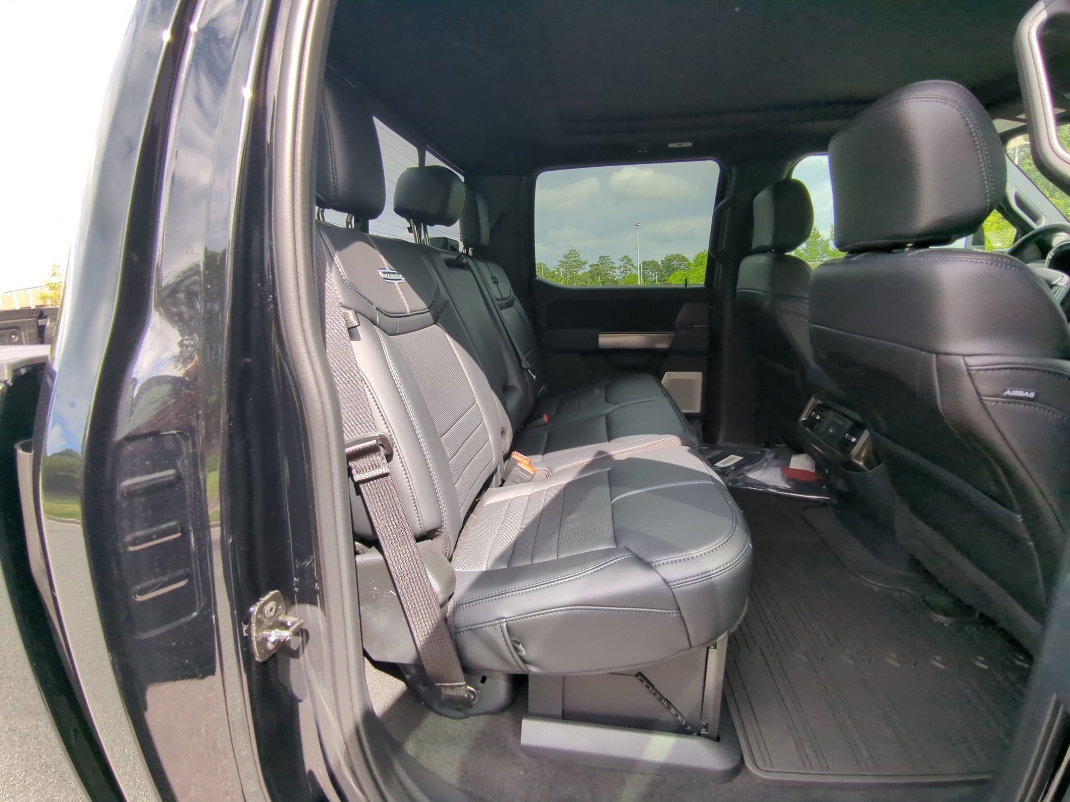2026 Ford Super Duty F-350 SRW Platinum