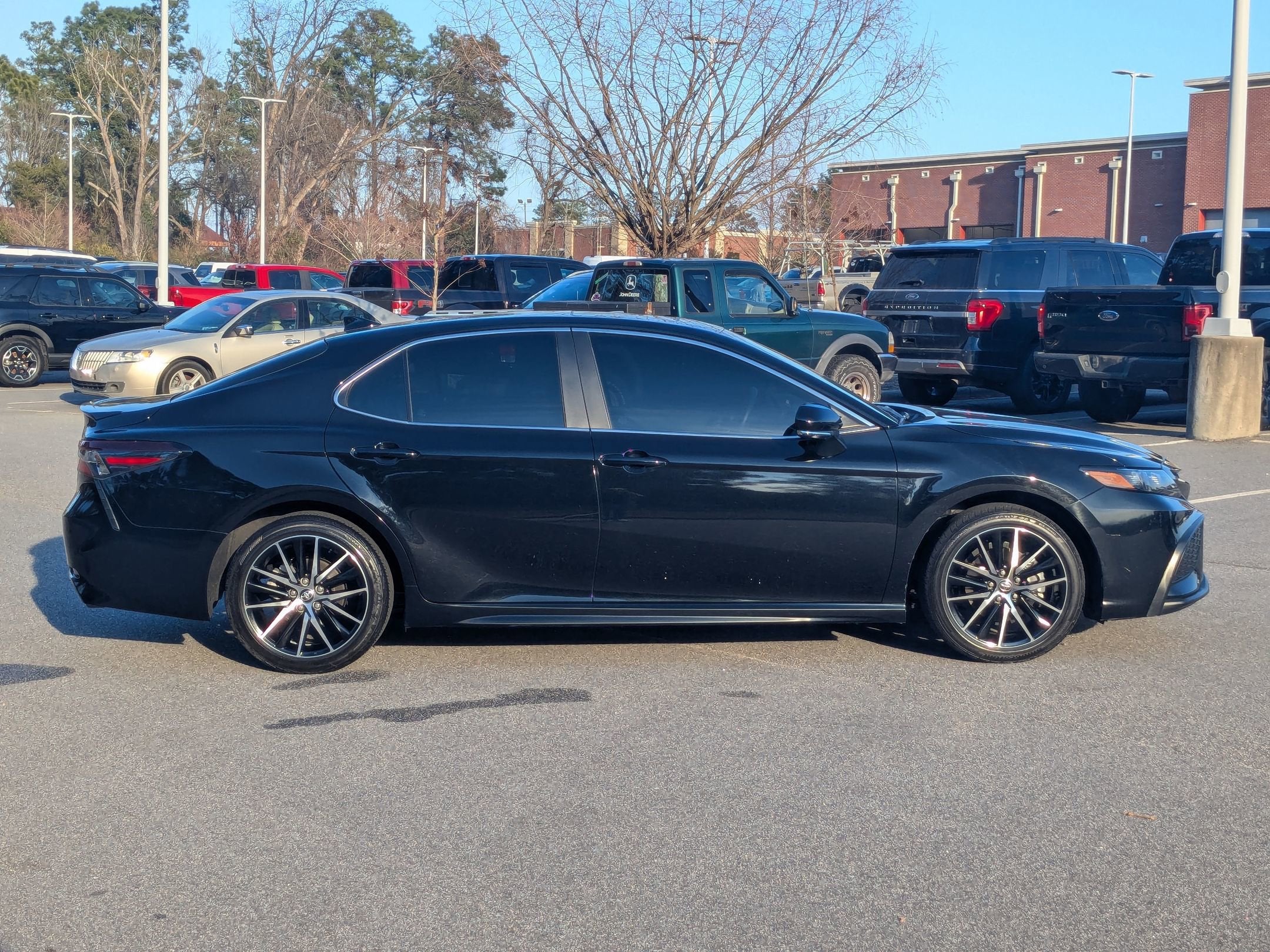 2024 Toyota Camry SE