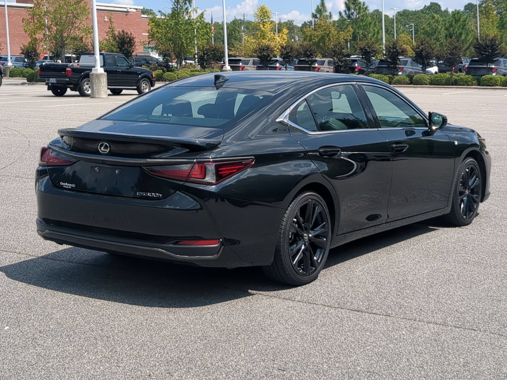 2024 Lexus ES ES 300h F SPORT Handling