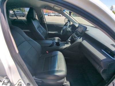 2023 Toyota Venza LE
