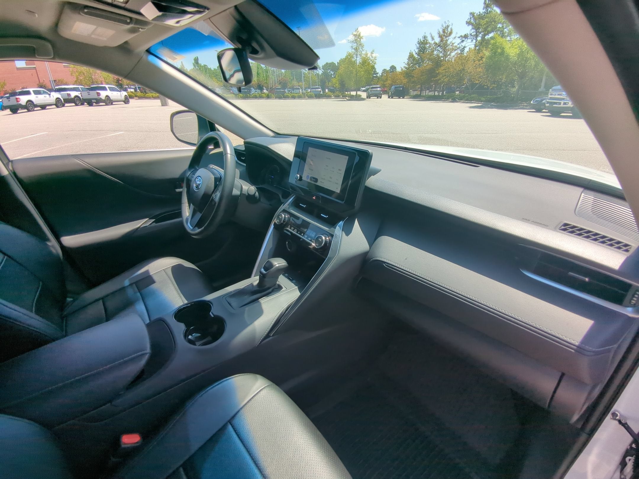 2023 Toyota Venza LE