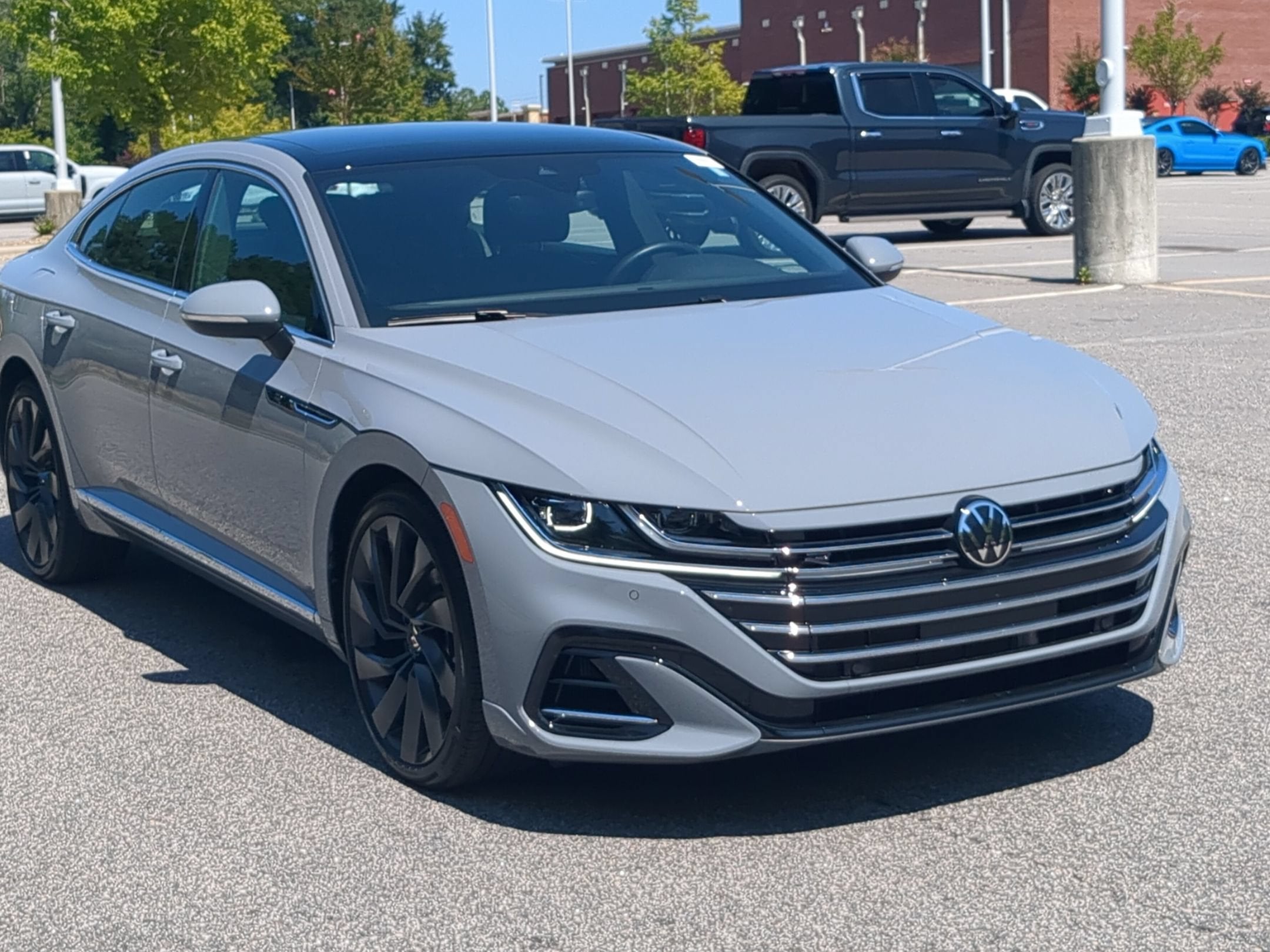 2023 Volkswagen Arteon SEL R-Line