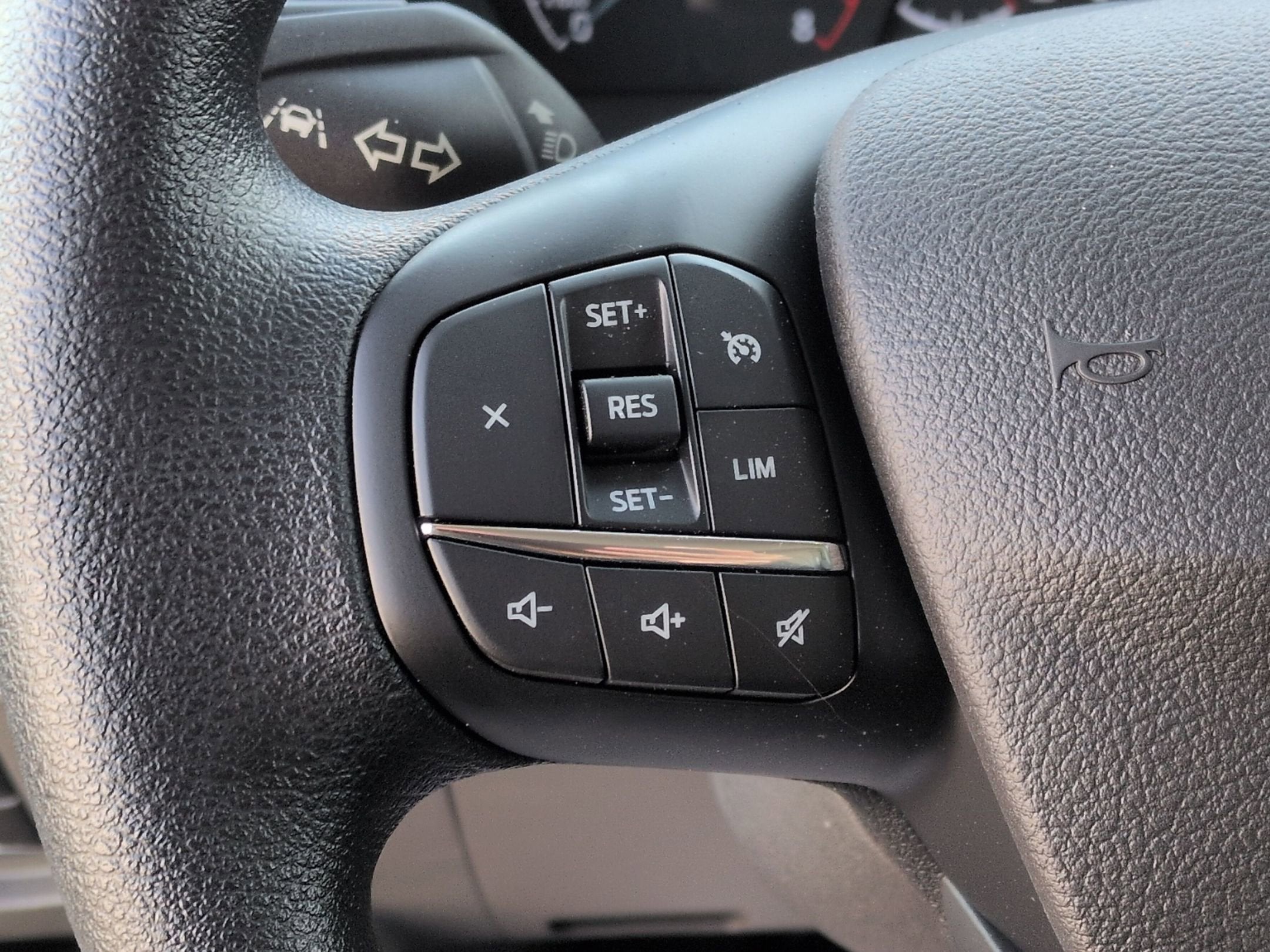 2025 Ford Transit Cutaway Base