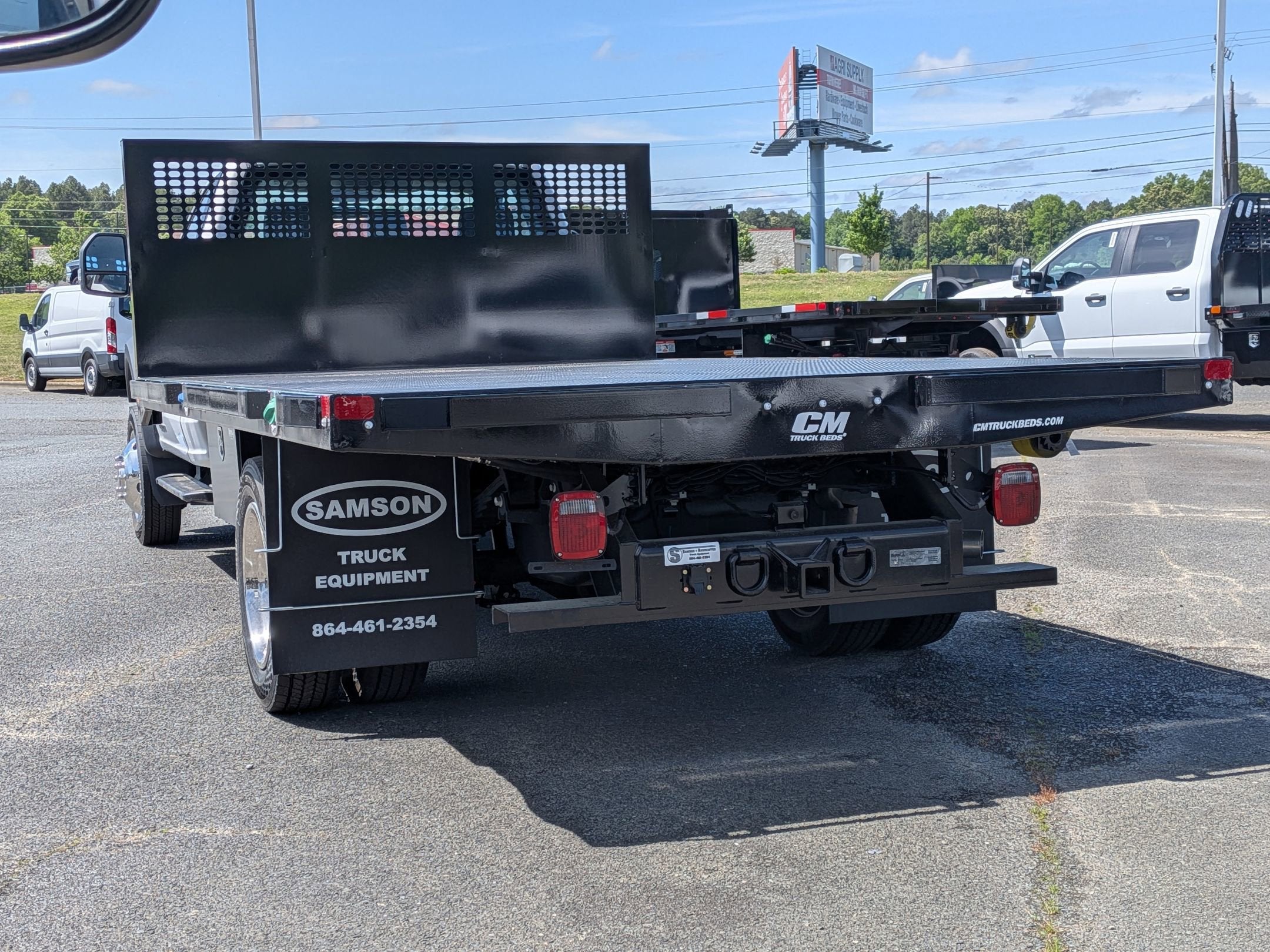 2025 Ford Super Duty F-550 DRW XL
