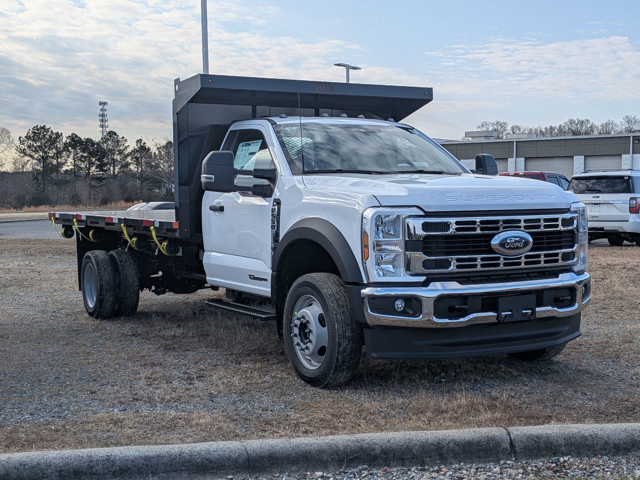 2026 Ford Super Duty F-550 DRW XL