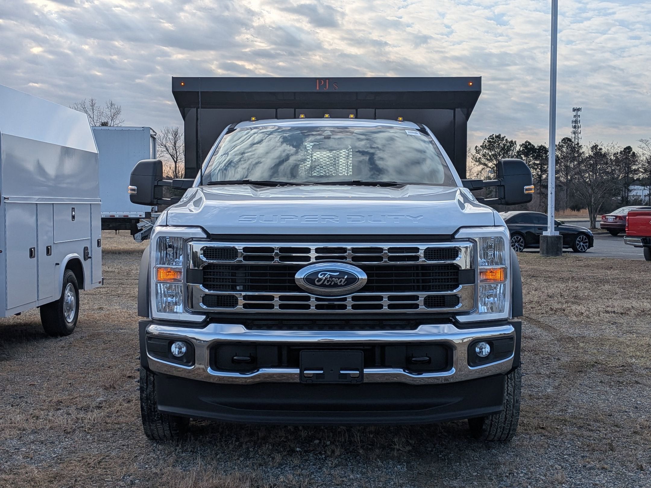 2026 Ford Super Duty F-550 DRW XL