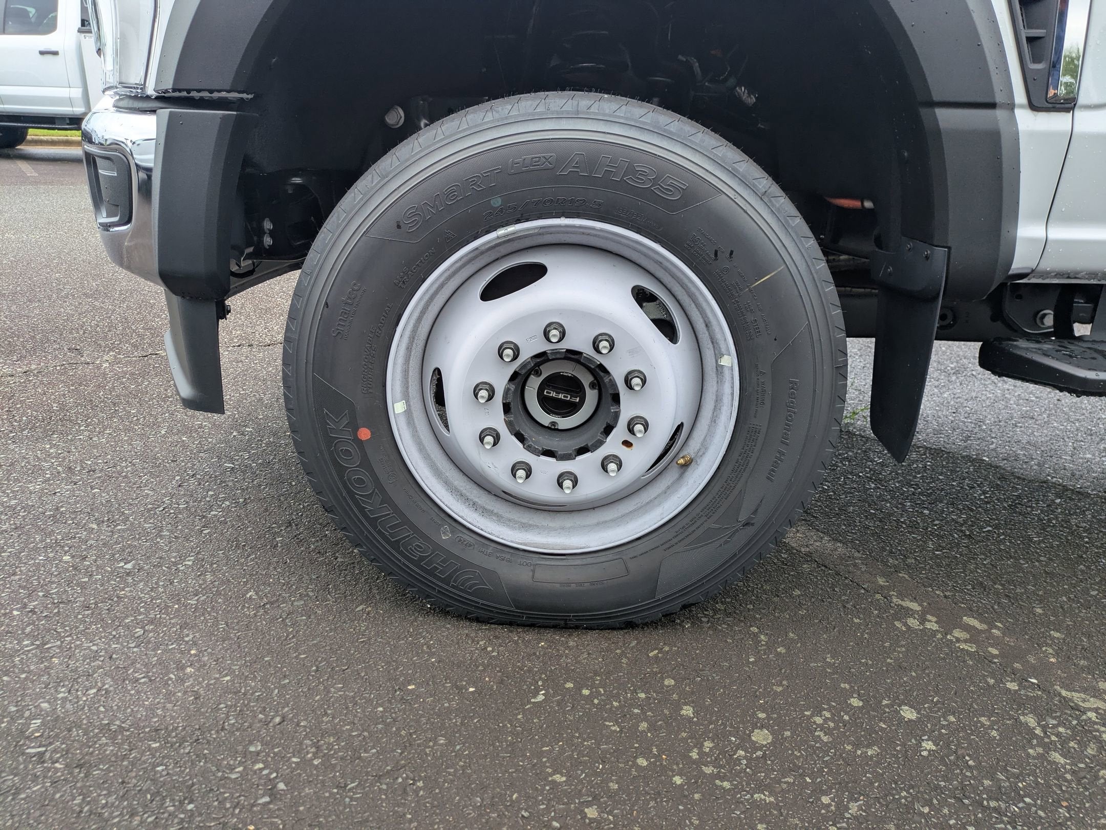 2025 Ford Super Duty F-600 DRW XL