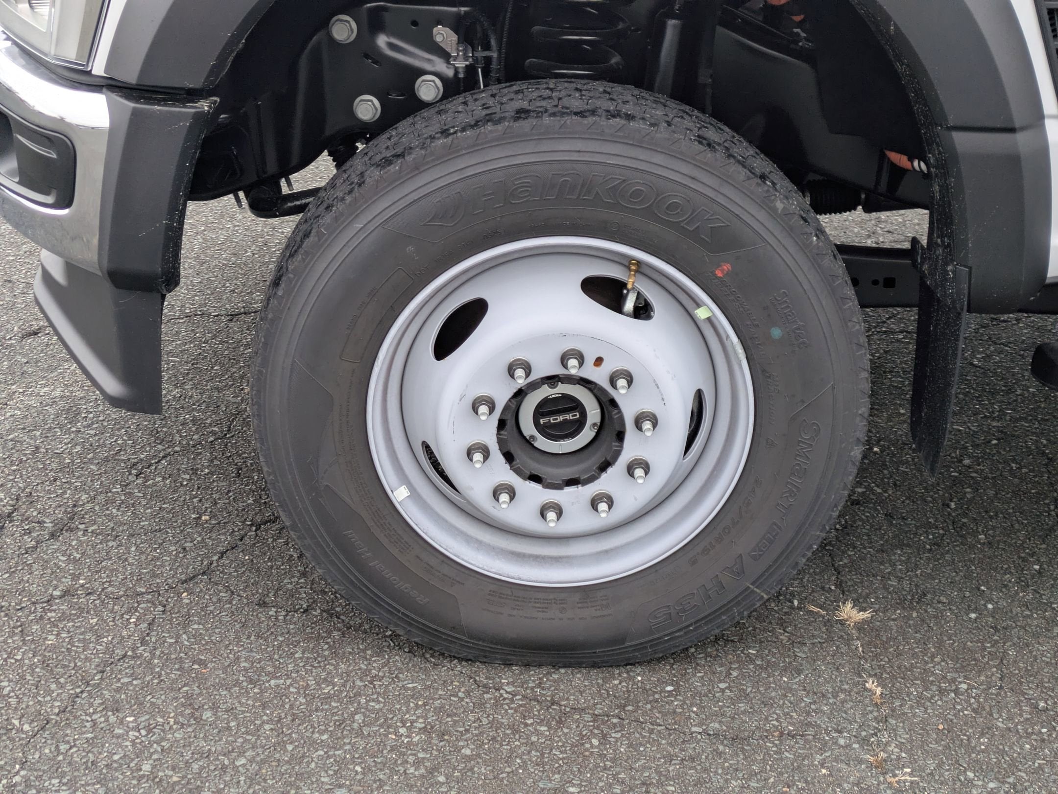 2025 Ford Super Duty F-600 DRW XL