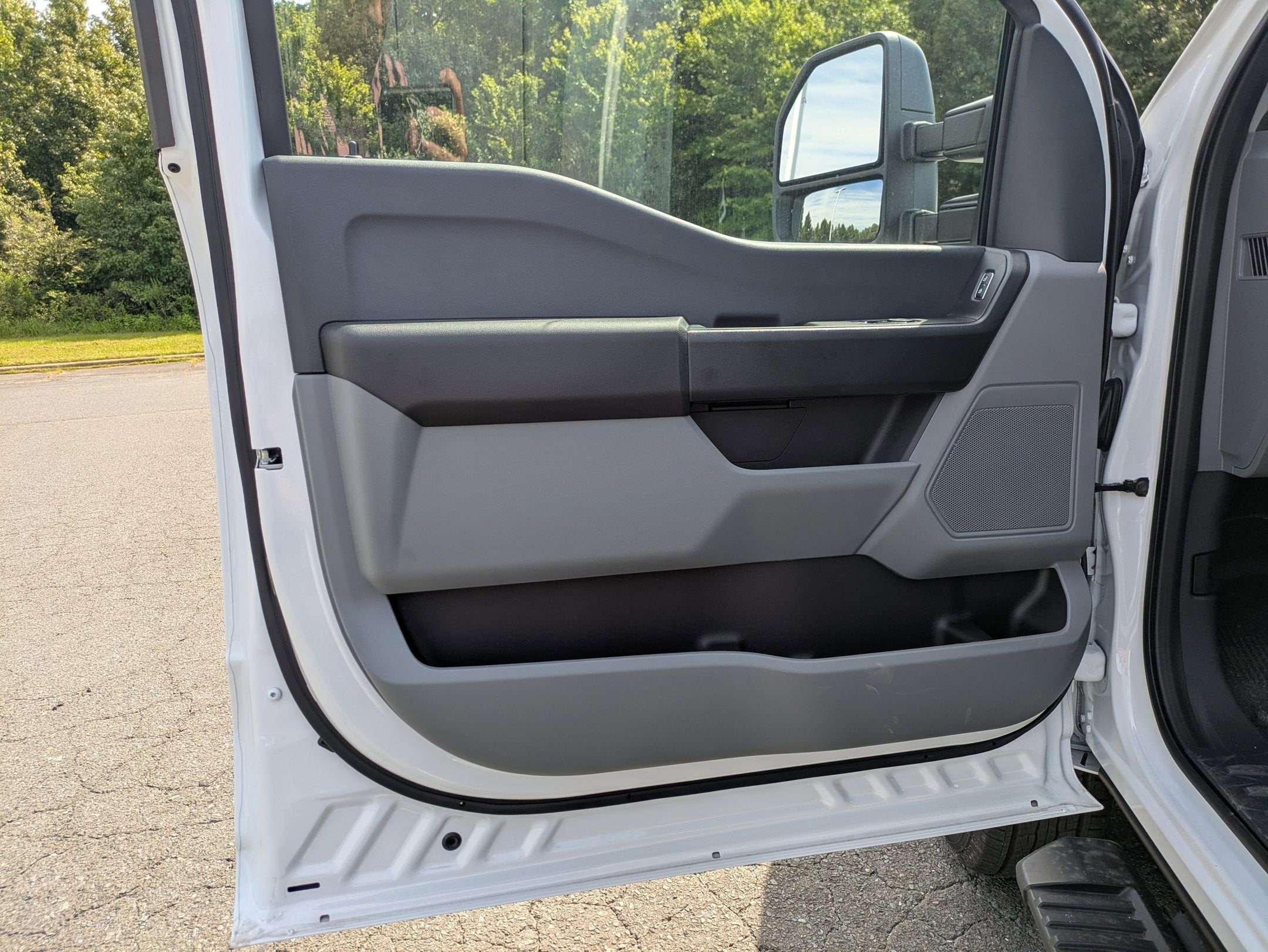 2025 Ford Super Duty F-350 SRW XL