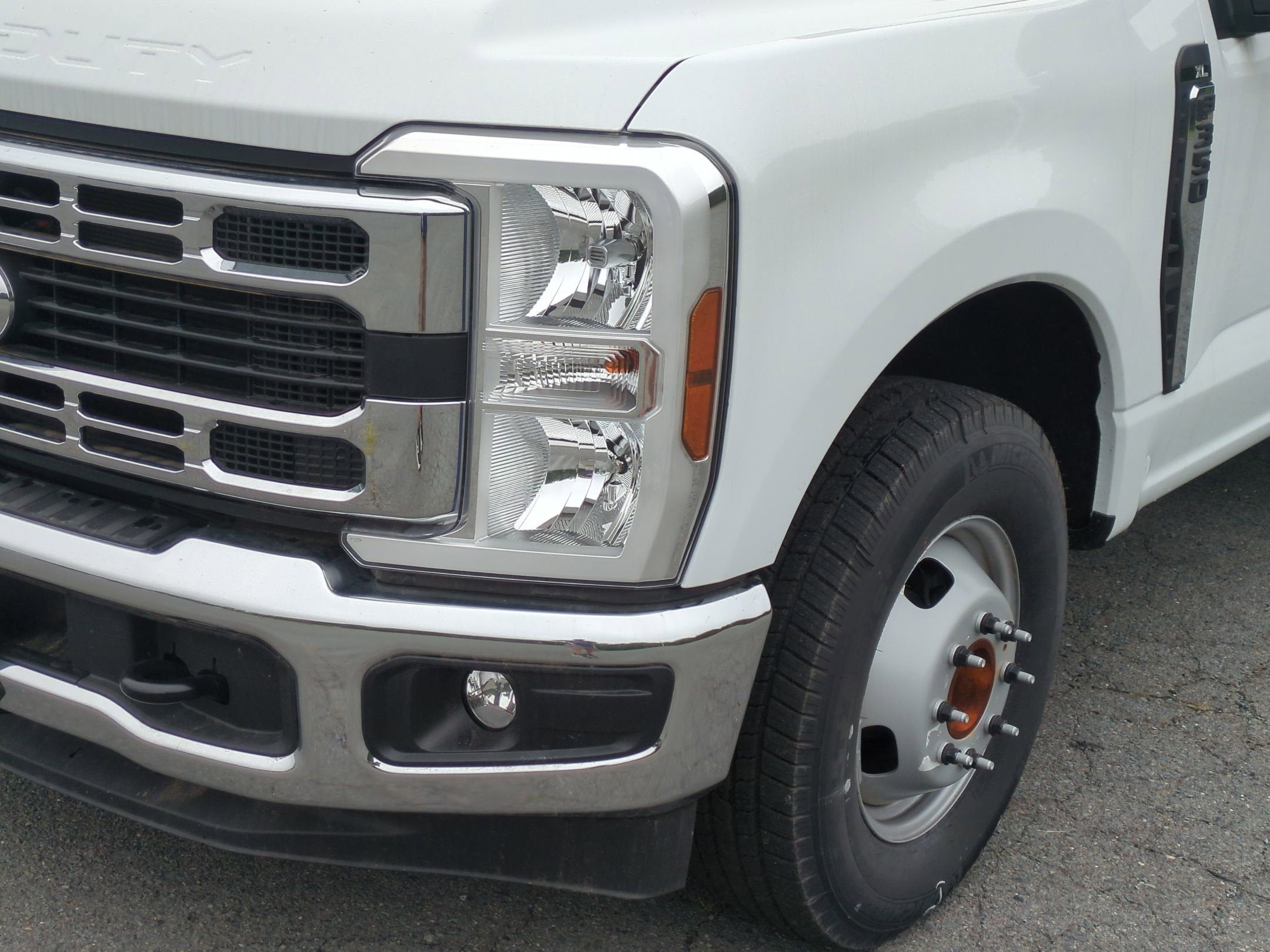 2026 Ford Super Duty F-350 DRW Base