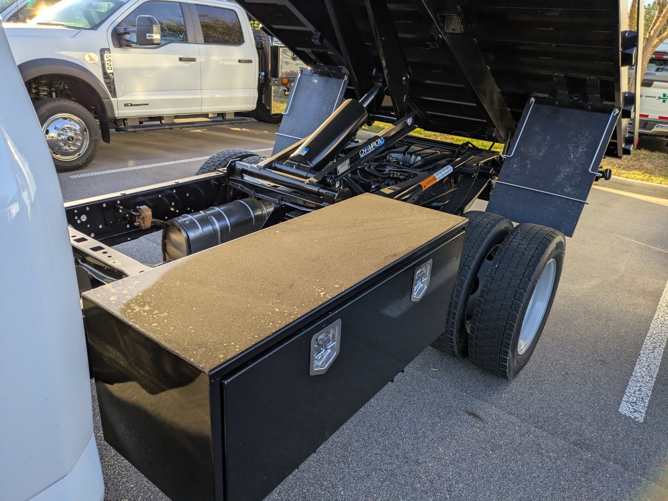 2026 Ford Super Duty F-450 DRW XL PJs 12ft Flatbed Dump