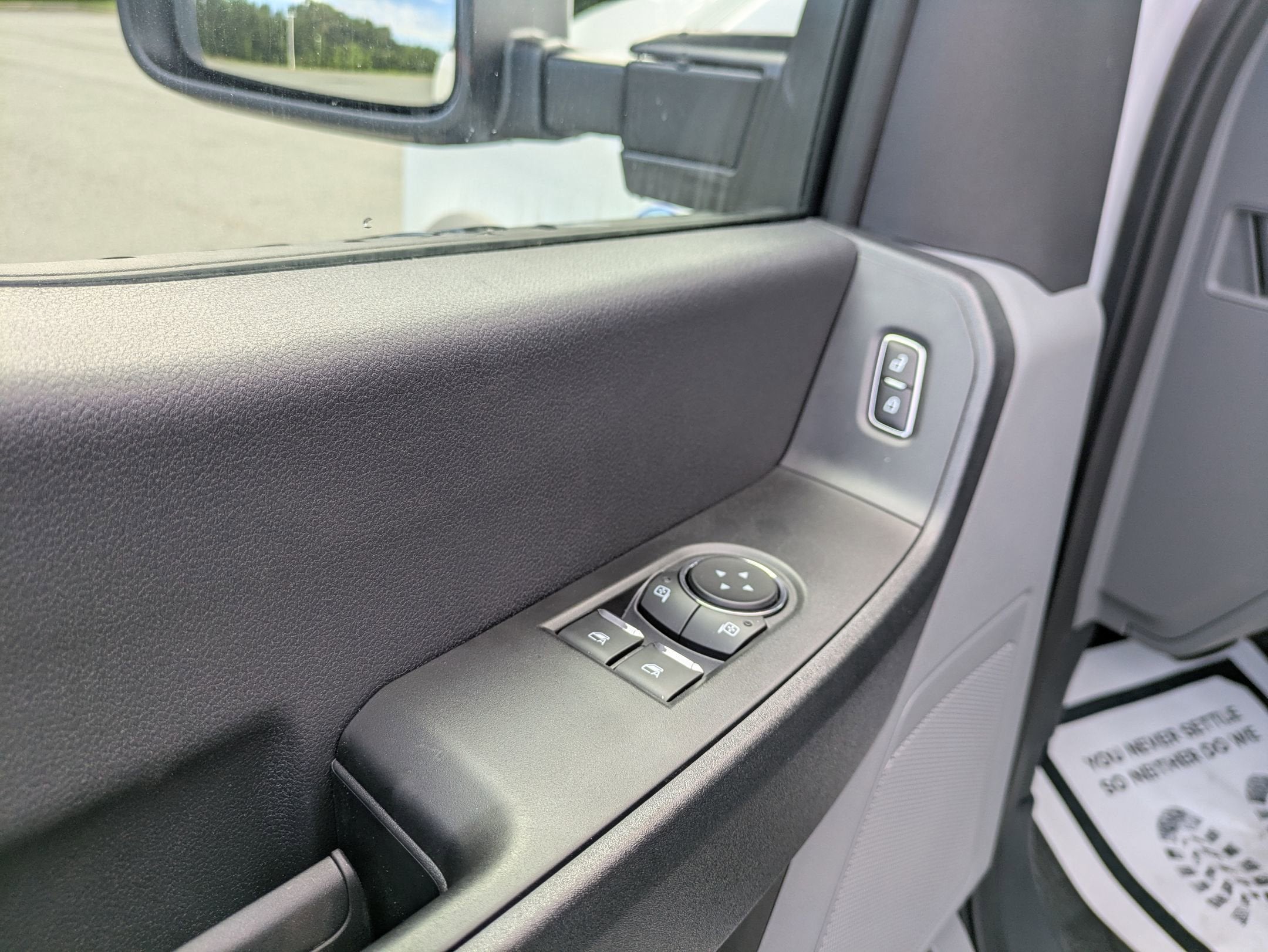 2025 Ford Super Duty F-550 DRW XL