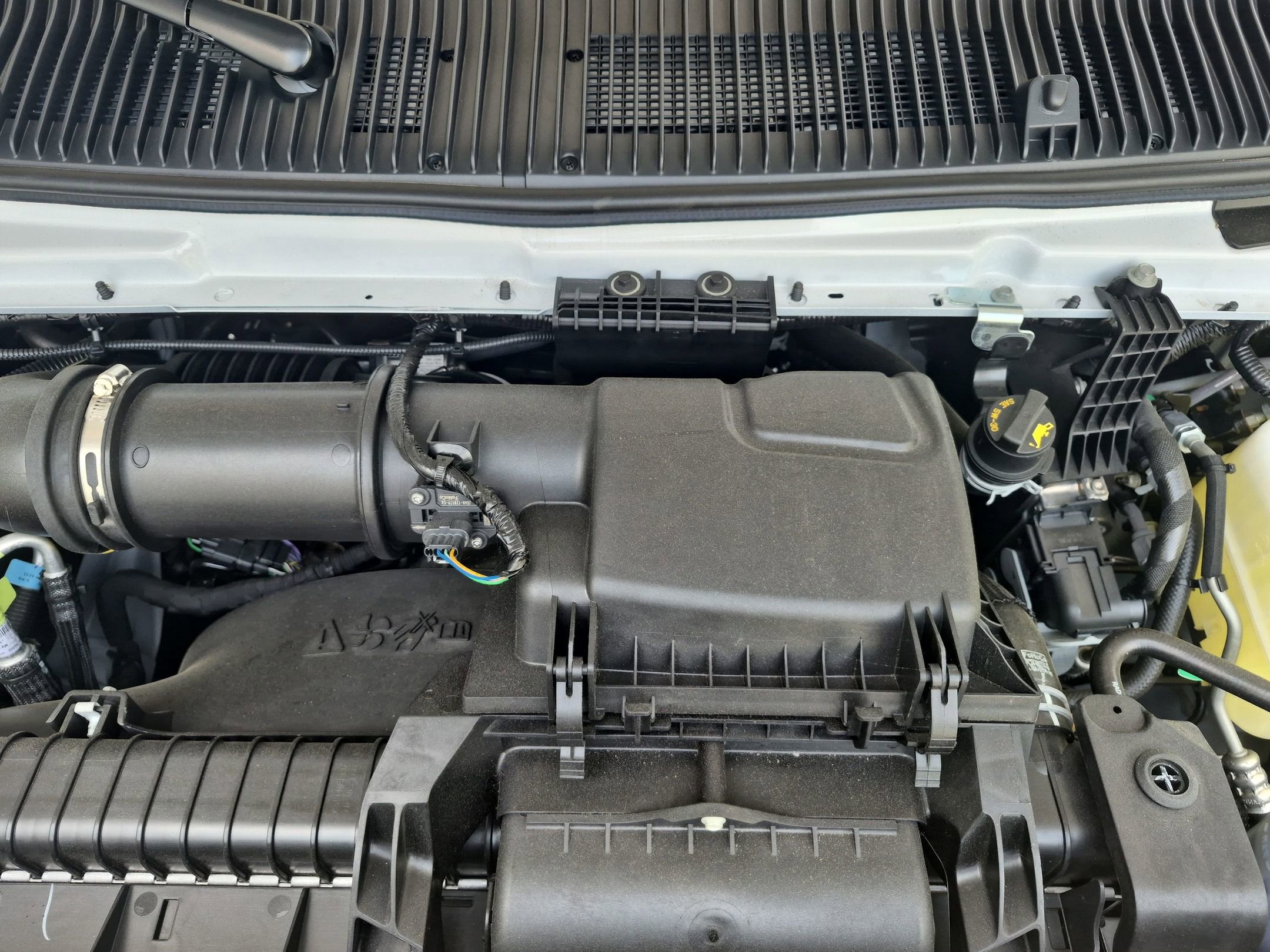 2027 Ford E-Series Cutaway Base