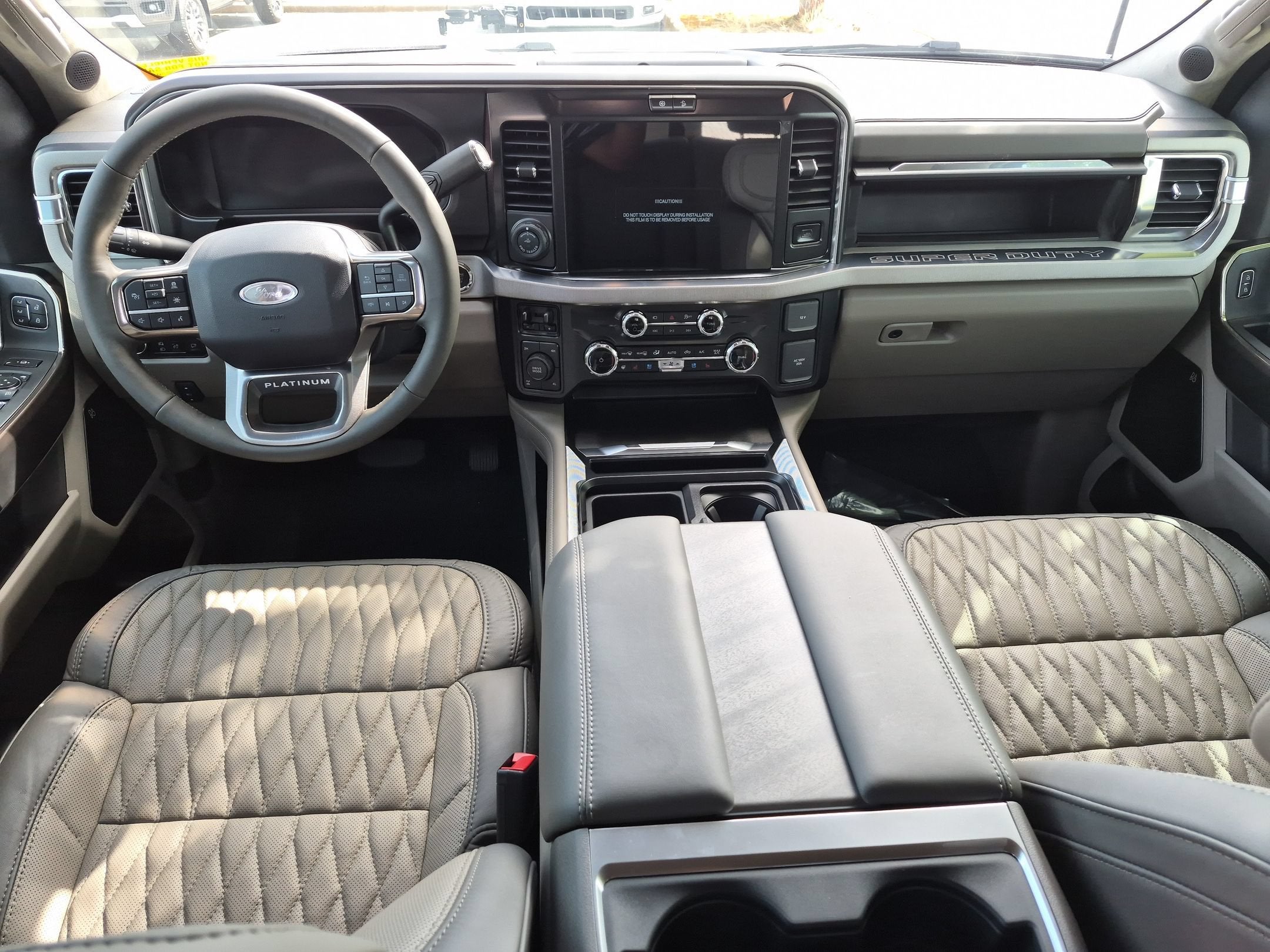2026 Ford Super Duty F-250 SRW Platinum