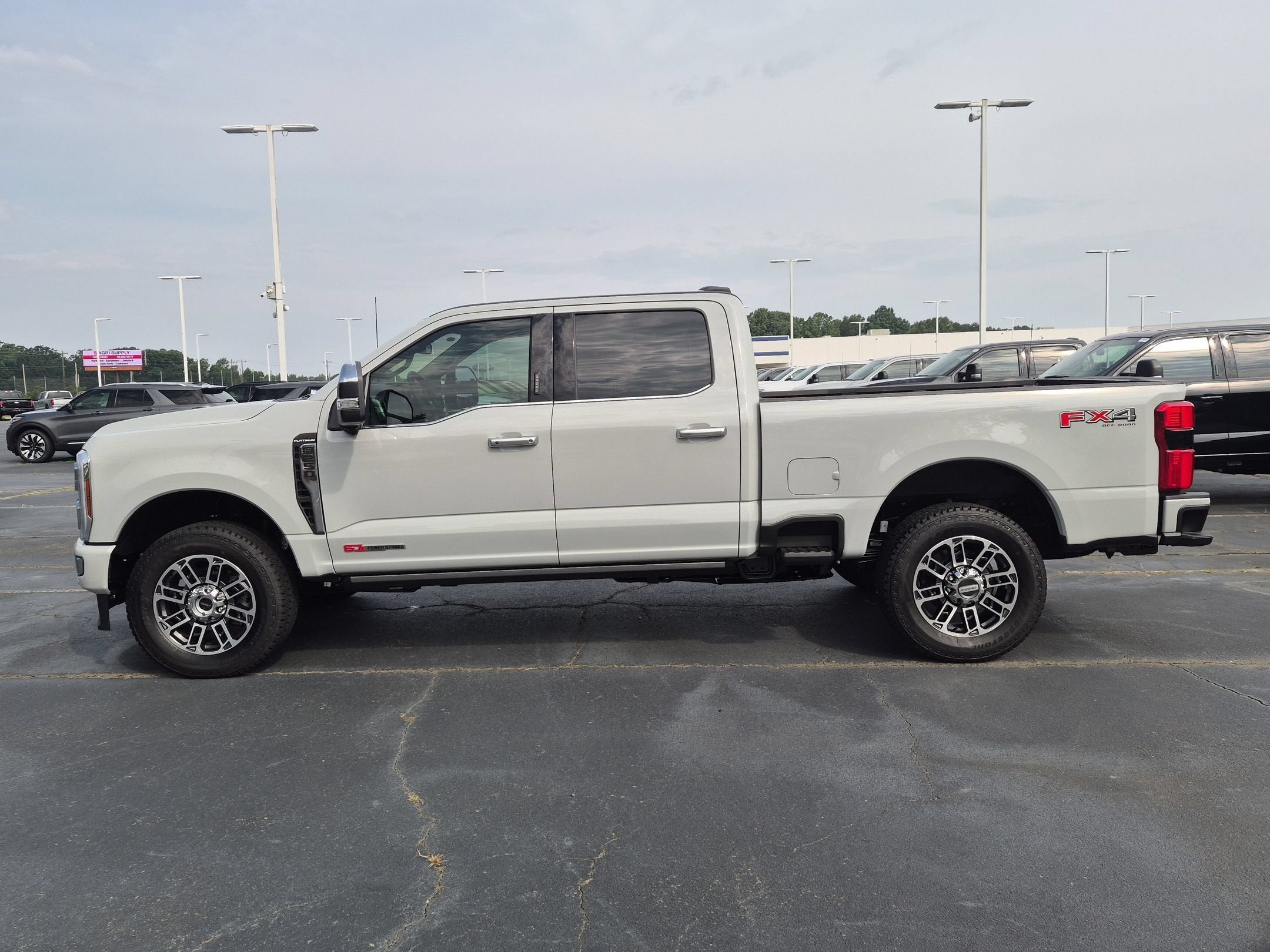2026 Ford Super Duty F-250 SRW Platinum