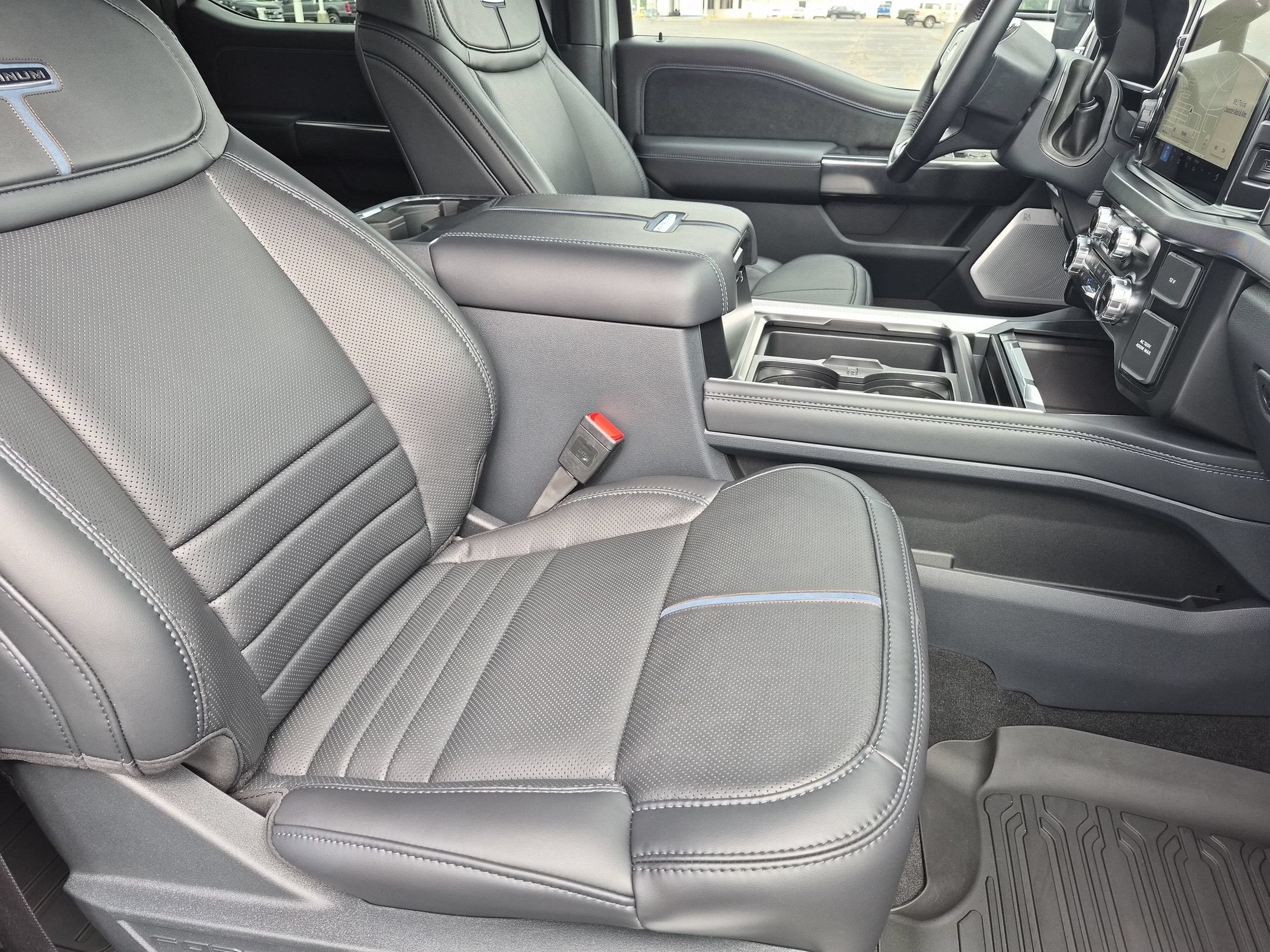 2026 Ford Super Duty F-250 SRW Platinum