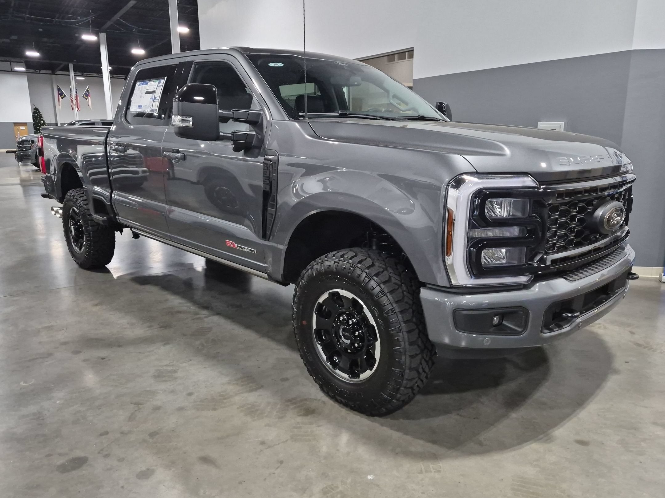 2026 Ford Super Duty F-350 SRW LARIAT