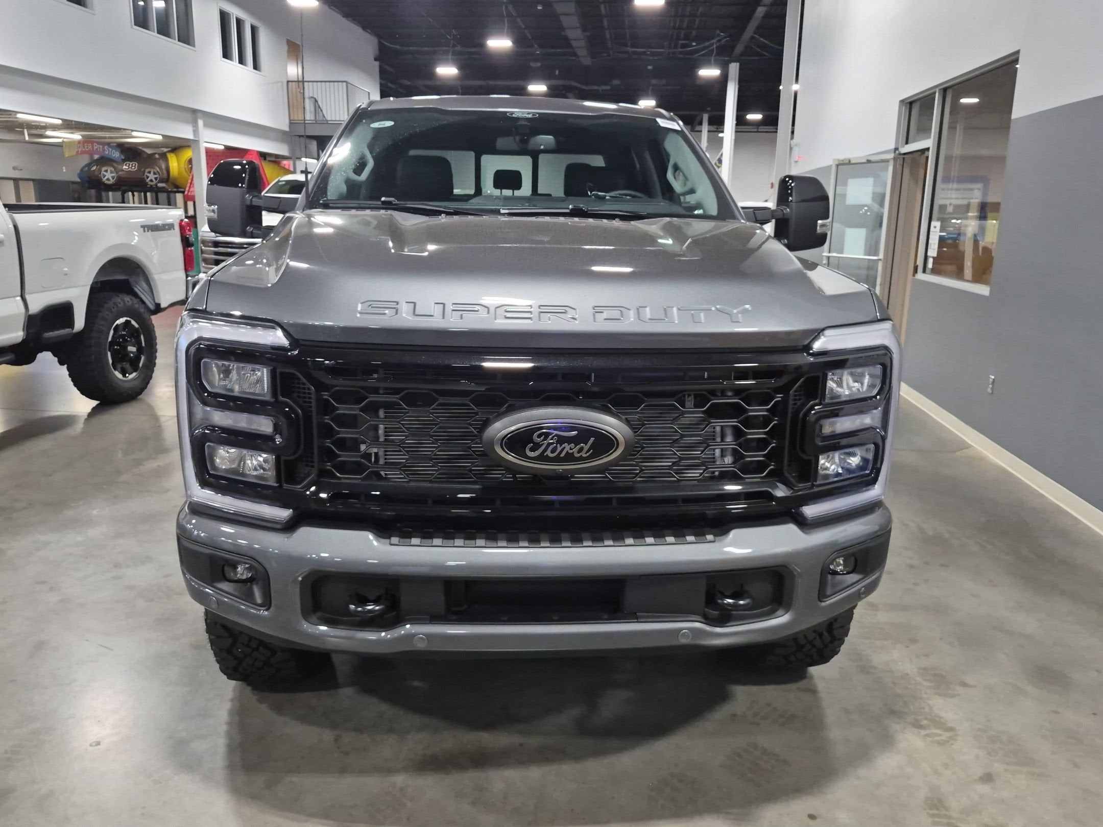 2026 Ford Super Duty F-350 SRW LARIAT