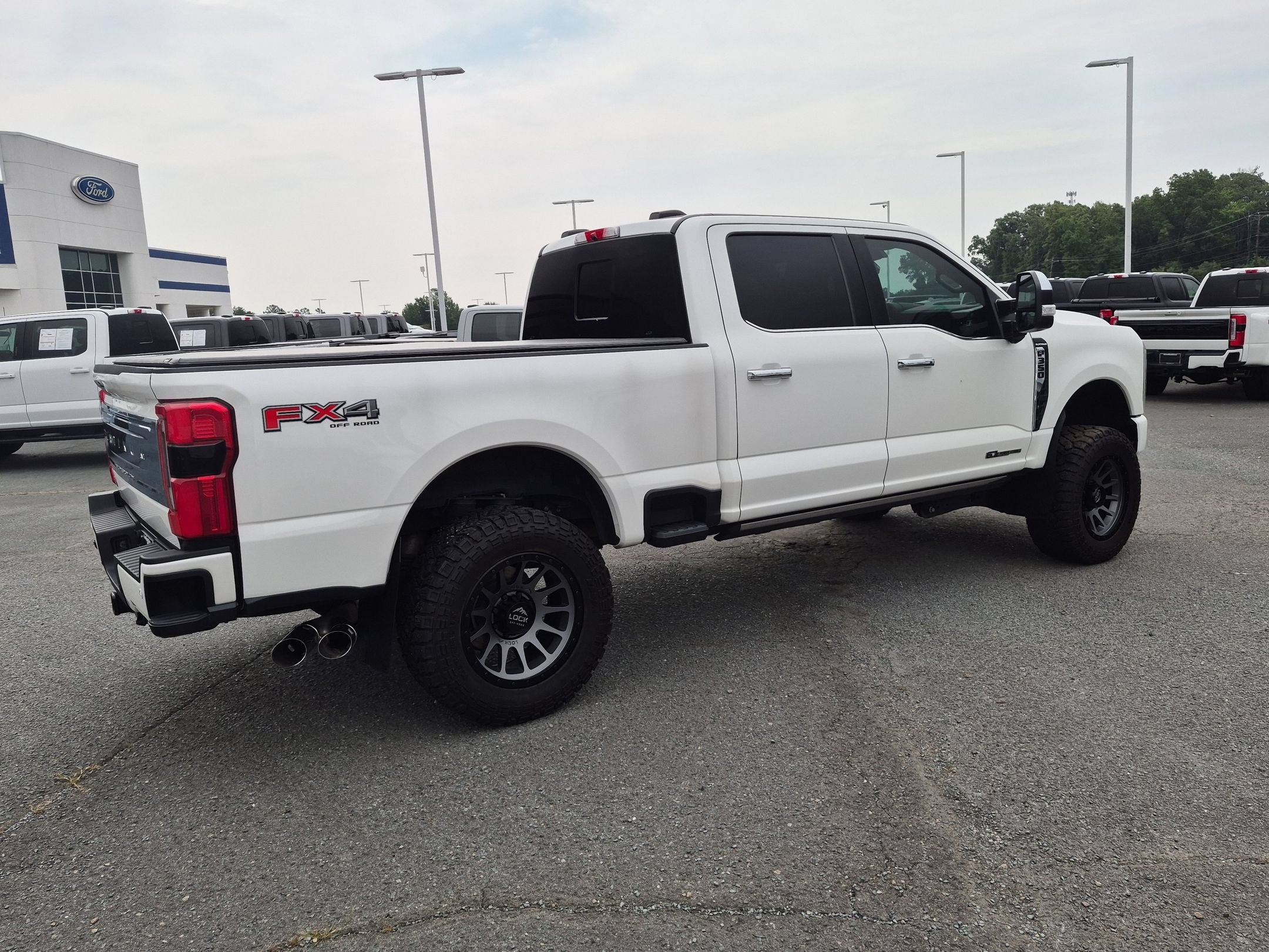 2023 Ford Super Duty F-350 SRW Platinum