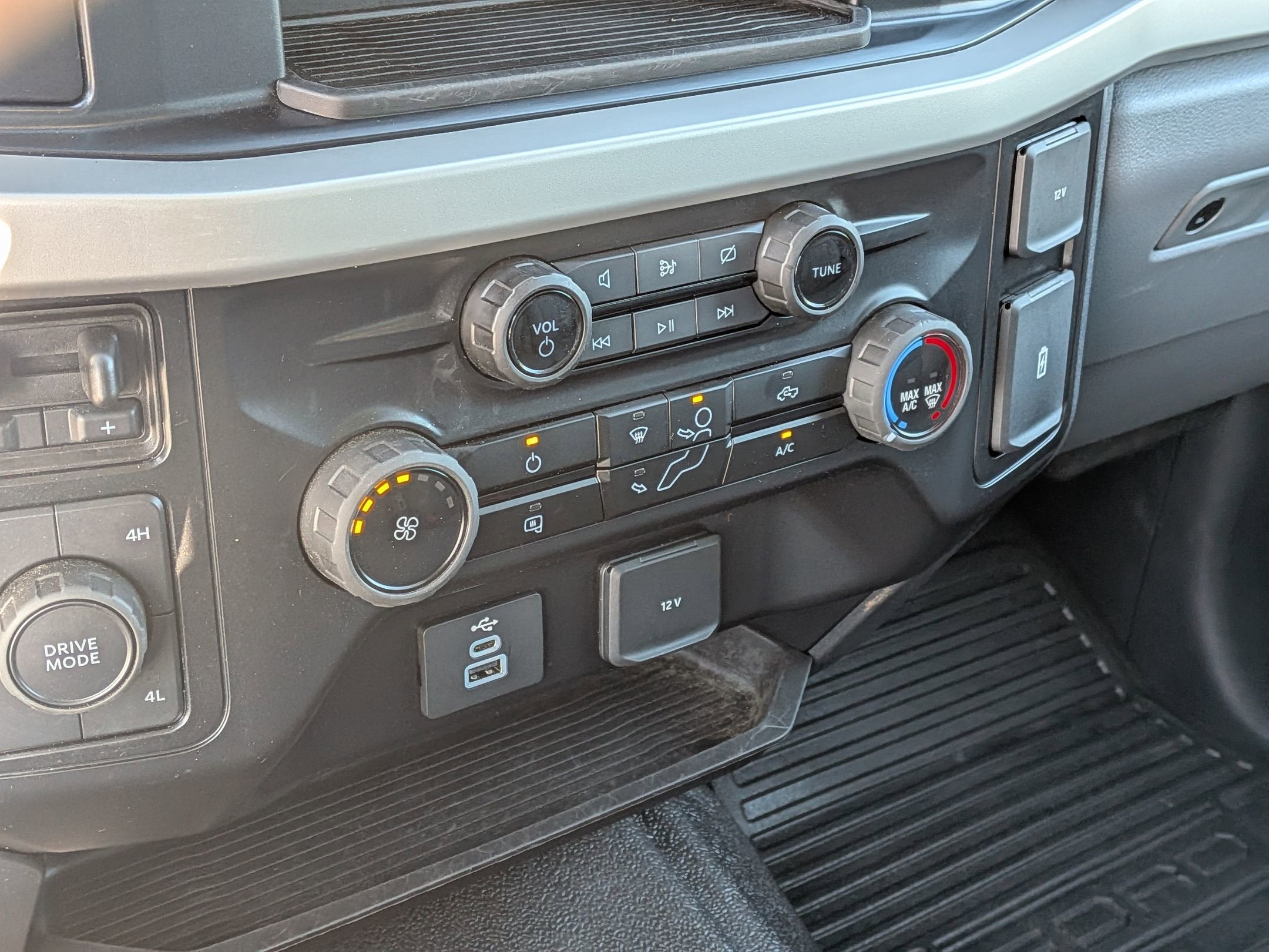 2024 Ford Super Duty F-350 DRW XL