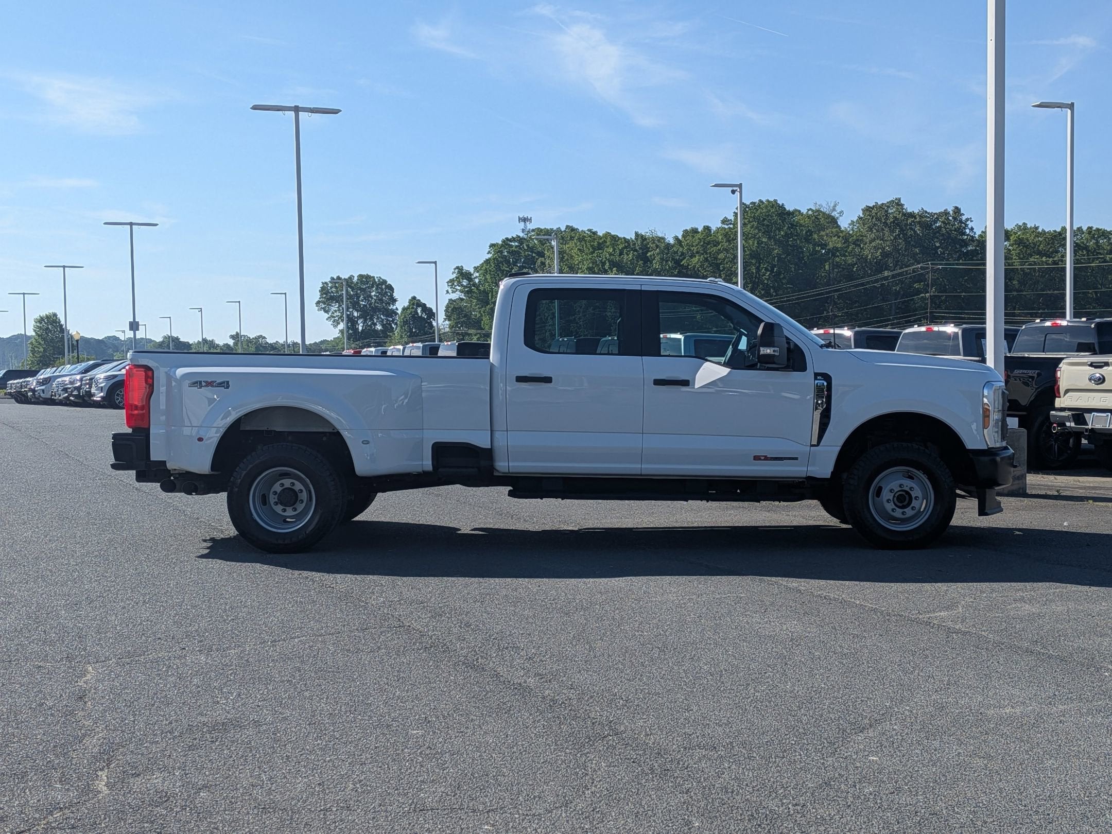 2024 Ford Super Duty F-350 DRW XL