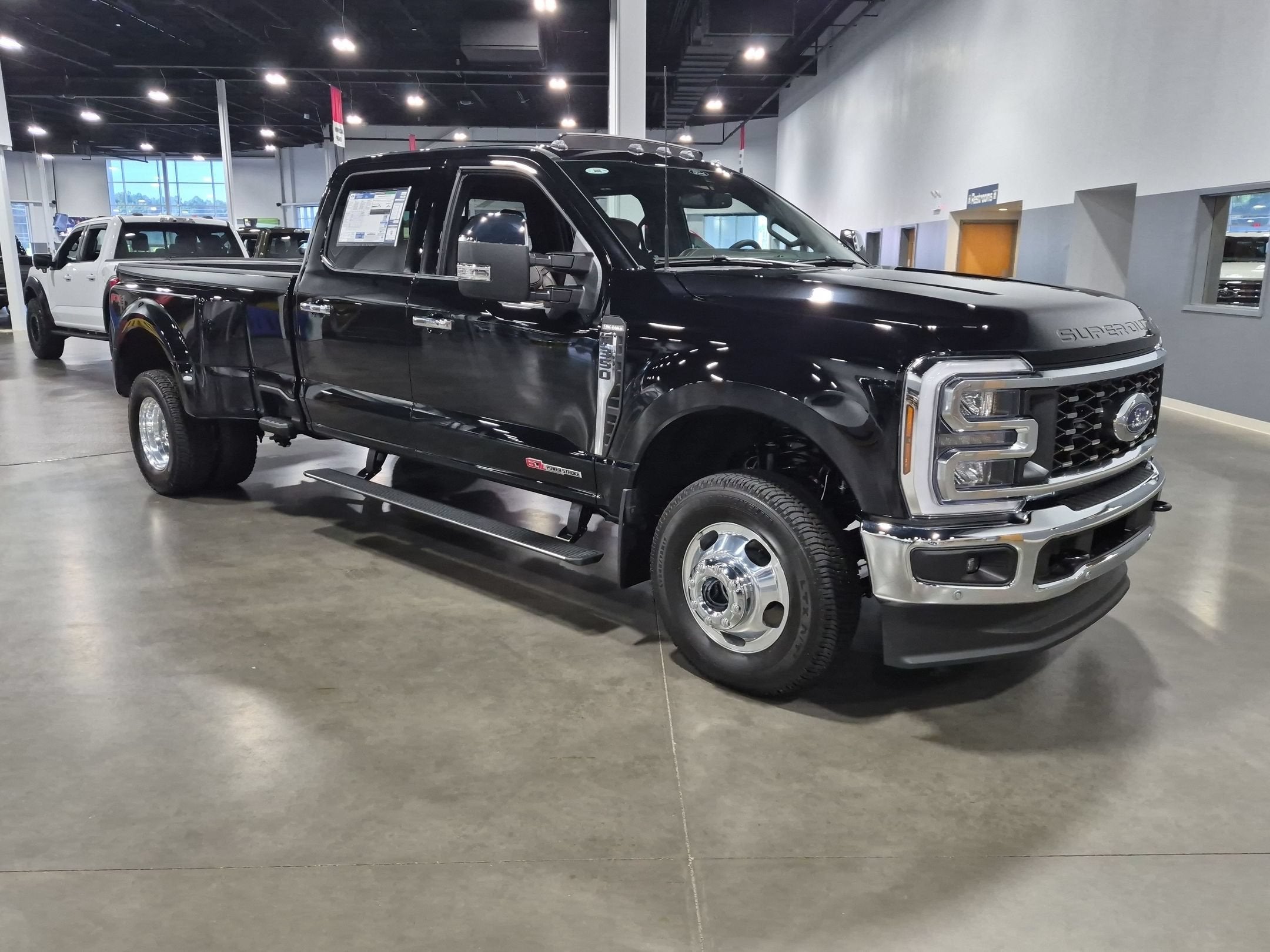 2026 Ford Super Duty F-350 DRW King Ranch