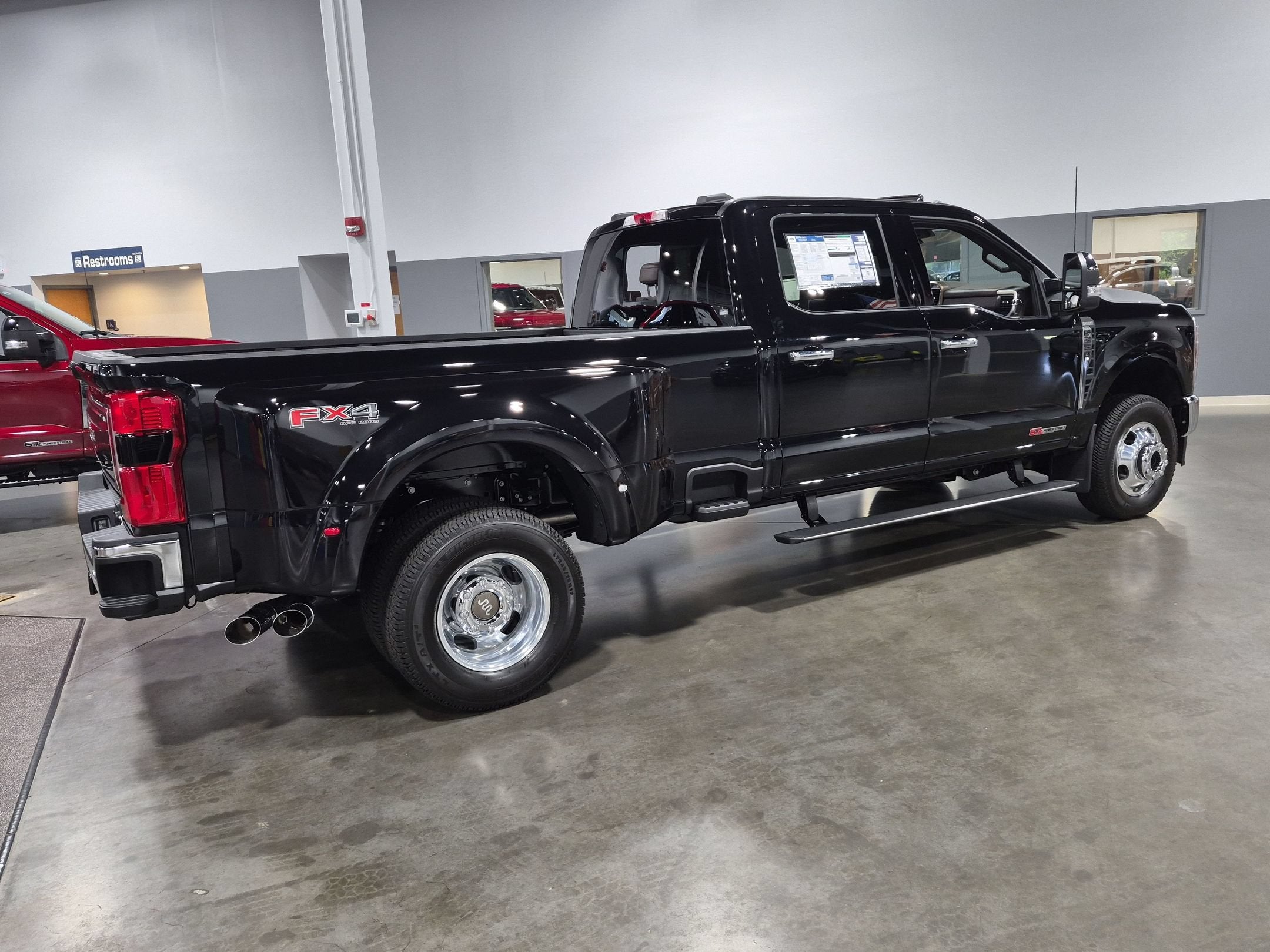 2026 Ford Super Duty F-350 DRW King Ranch