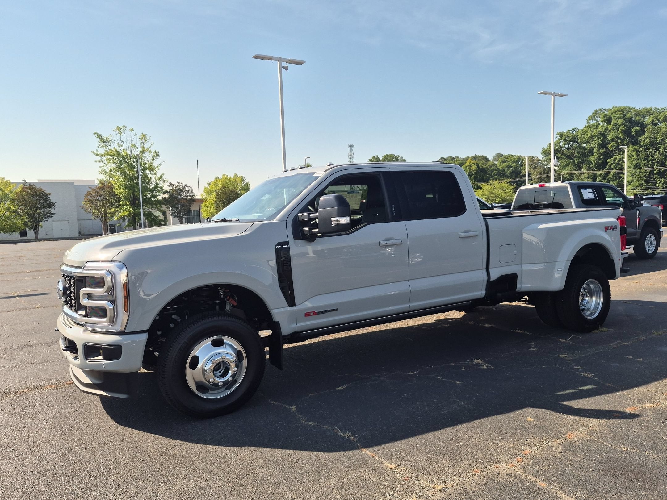 2026 Ford Super Duty F-350 DRW Platinum