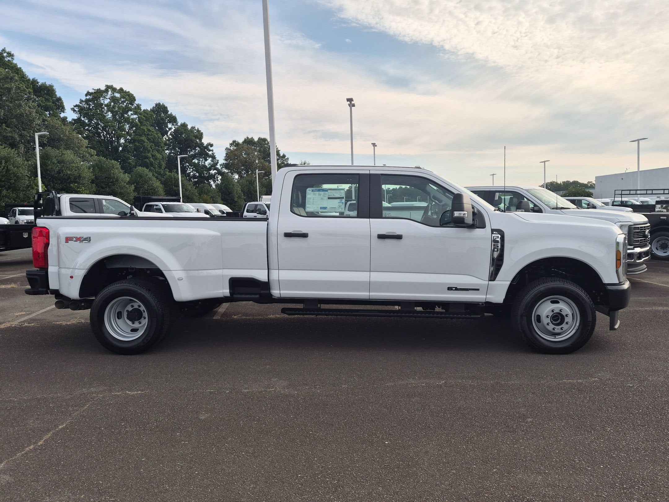 2026 Ford Super Duty F-350 DRW XL