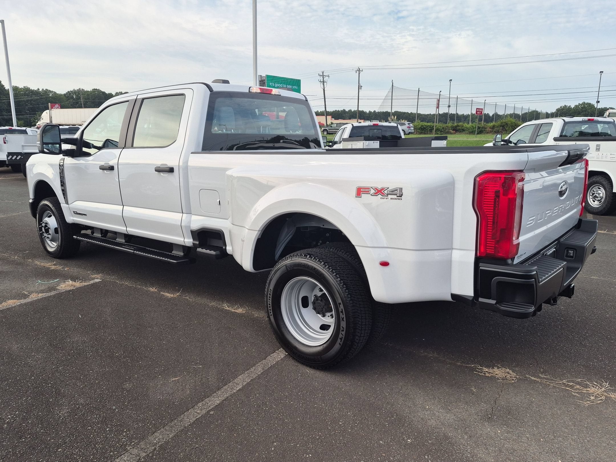 2026 Ford Super Duty F-350 DRW XL