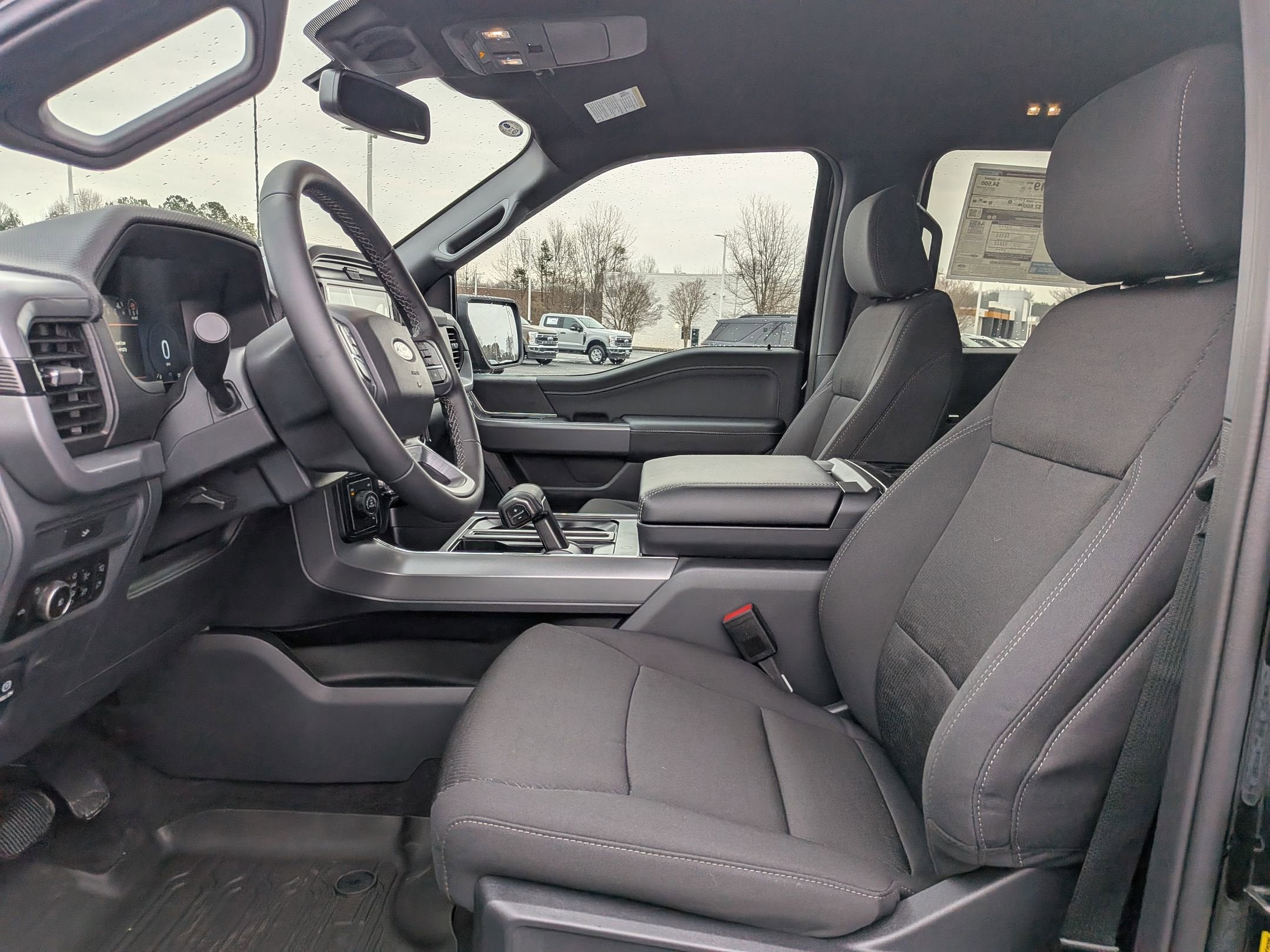 2026 Ford F-150 XLT - 6" lift custom wheels,Leather