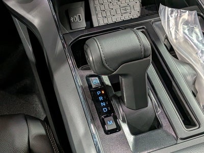 2025 Ford F-150 XLT - 6" lift custom wheels,Leather