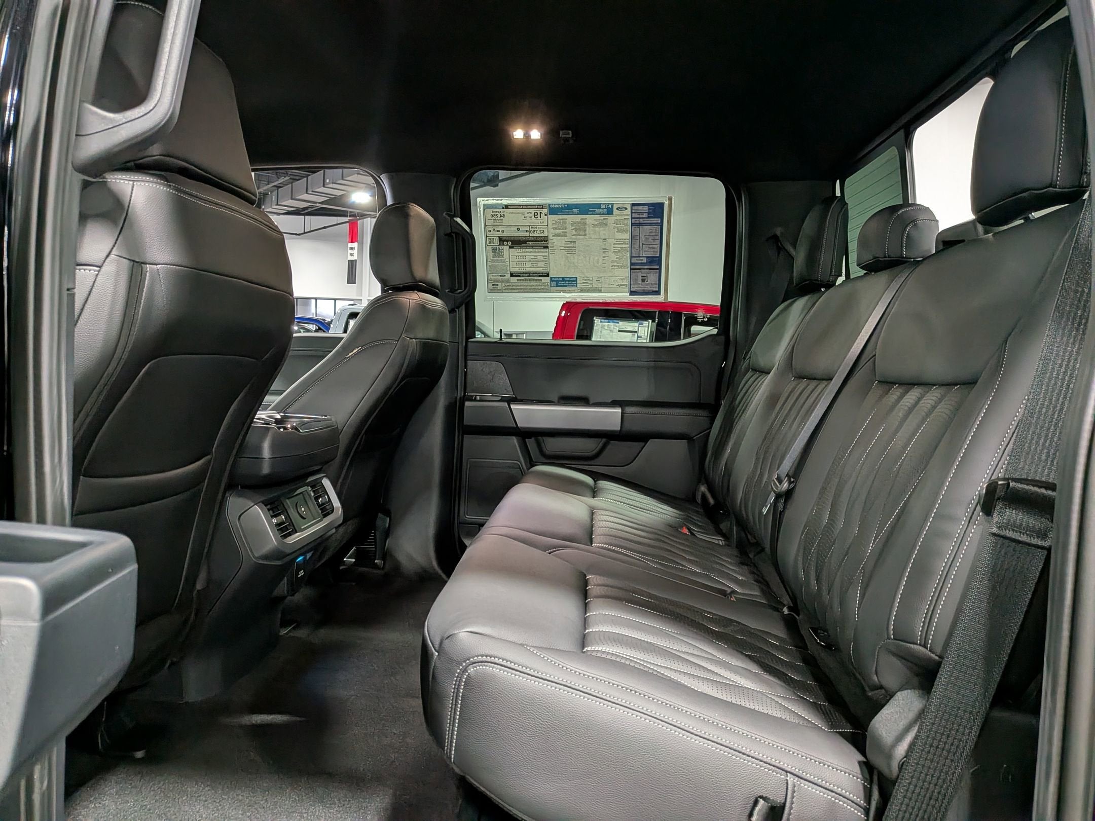 2025 Ford F-150 XLT - 6" lift custom wheels,Leather