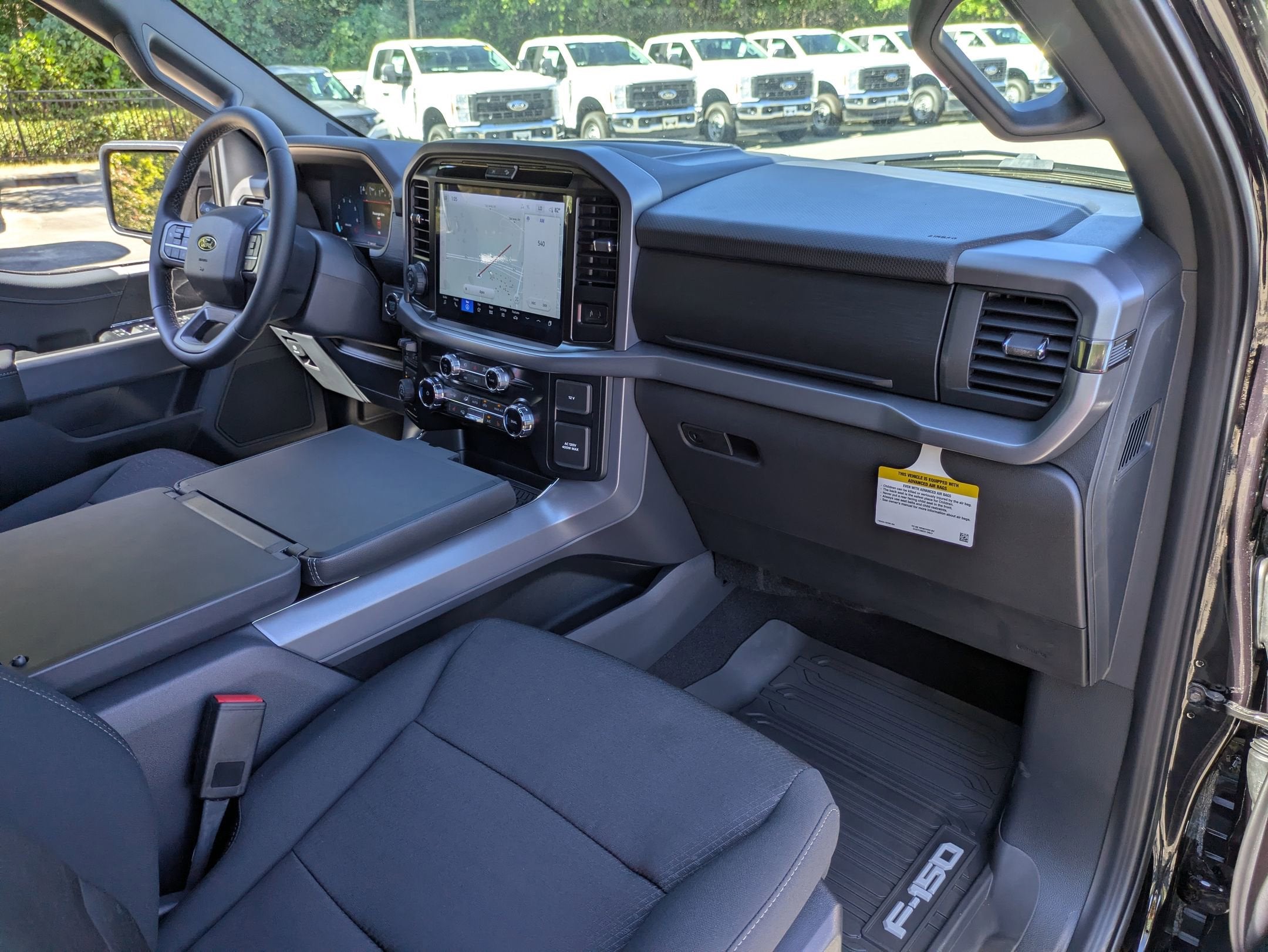 2025 Ford F-150 XLT - 6" lift custom wheels,Leather