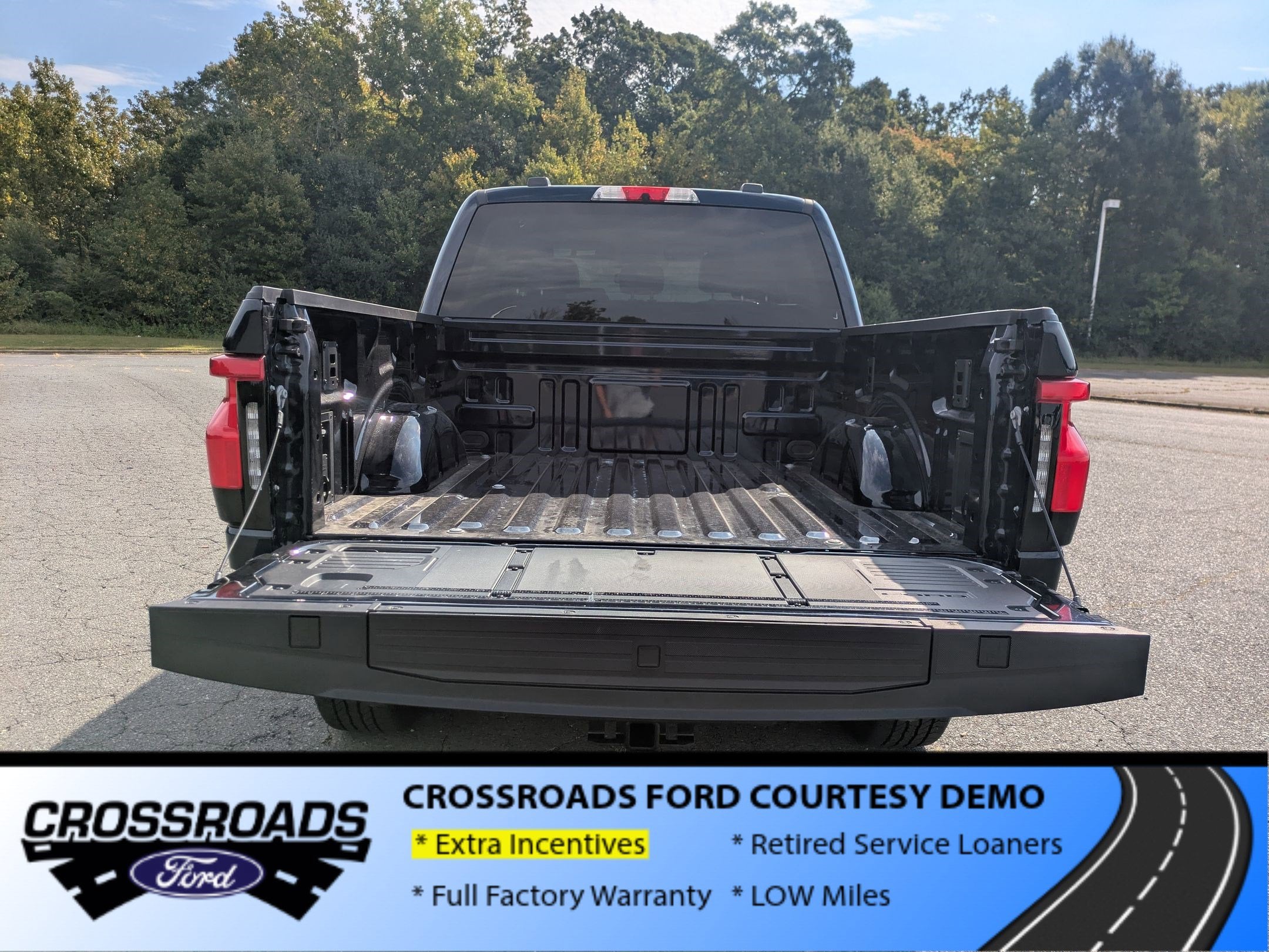 2025 Ford F-150 Lightning Flash - Crossroads Courtesy Demo
