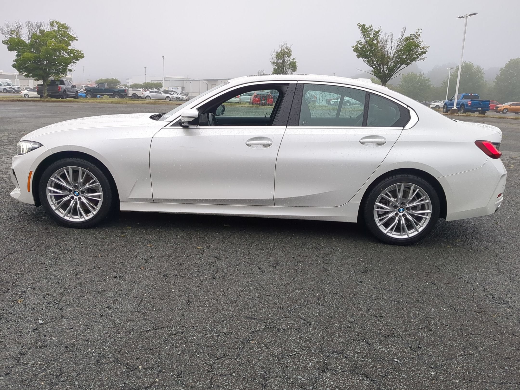 2024 BMW 3 Series 330i