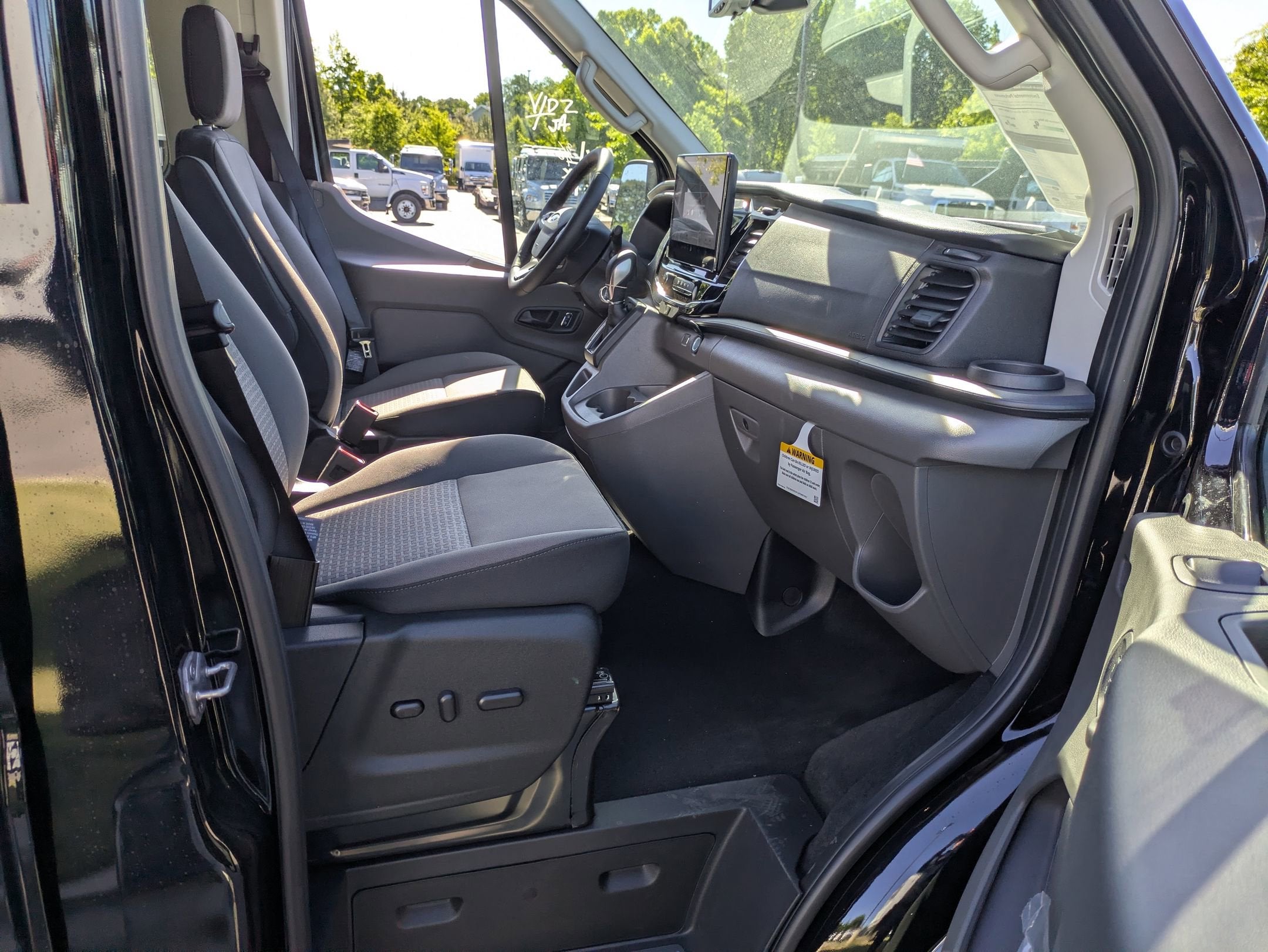 2026 Ford Transit Passenger Wagon XLT