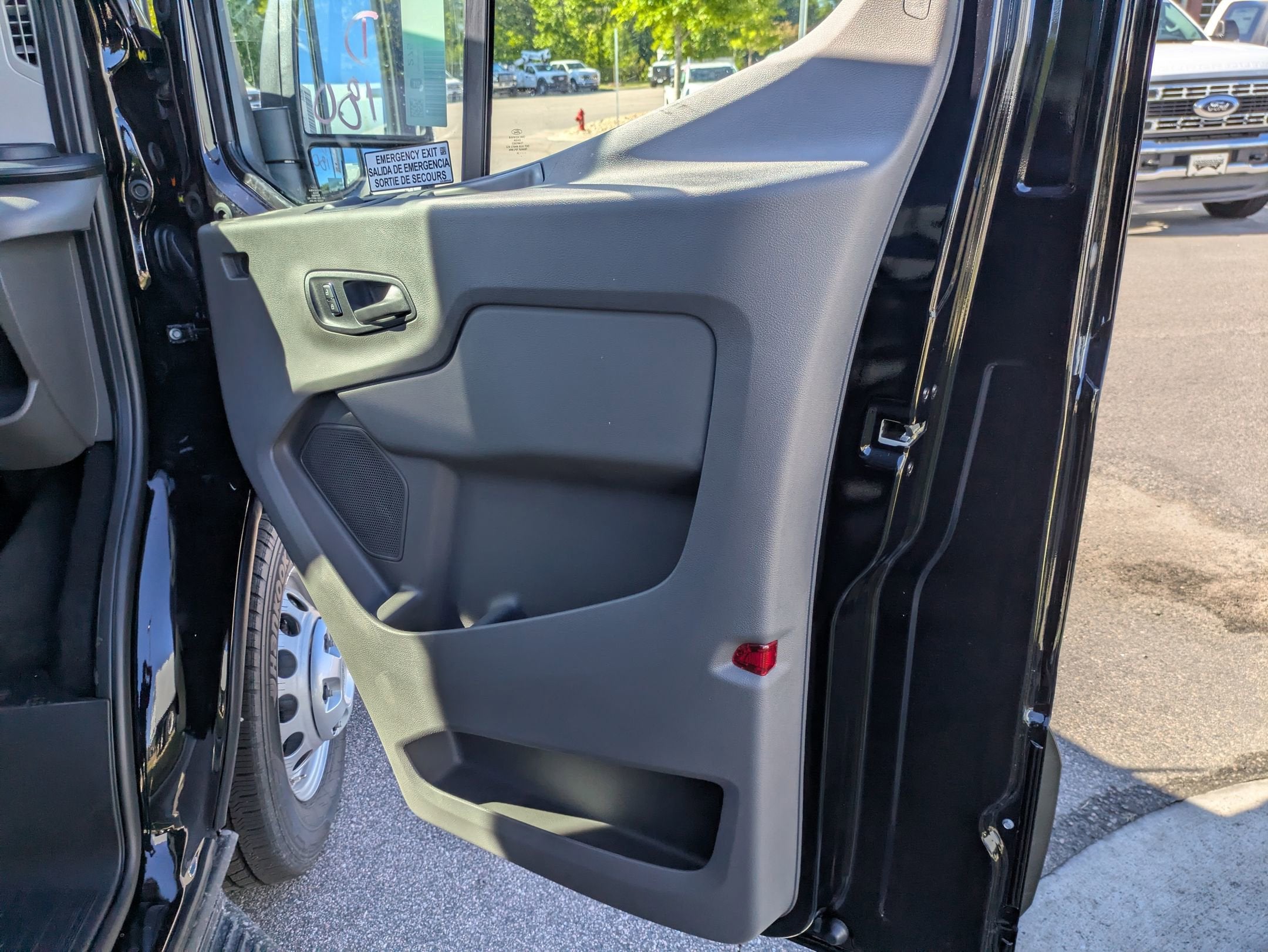 2026 Ford Transit Passenger Wagon XLT