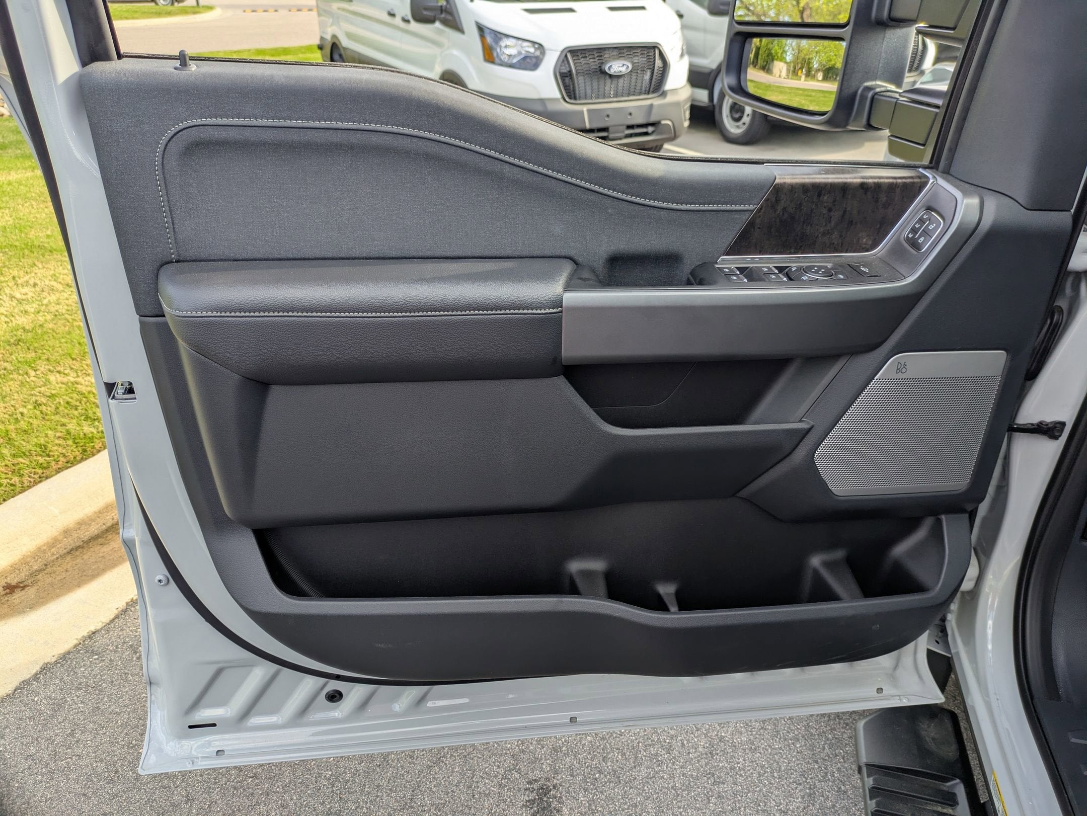 2026 Ford Super Duty F-450 DRW LARIAT