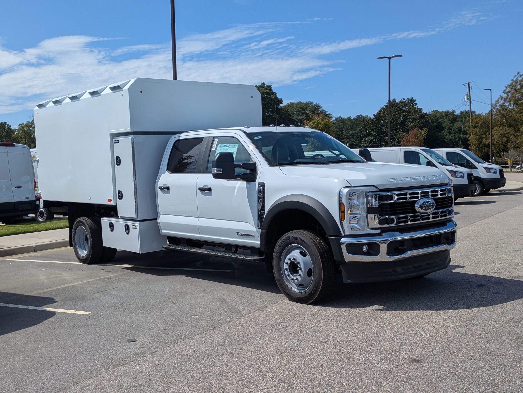 2025 Ford Super Duty F-550 DRW XL