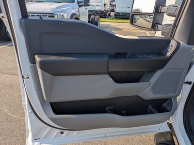 2026 Ford Super Duty F-550 DRW XL