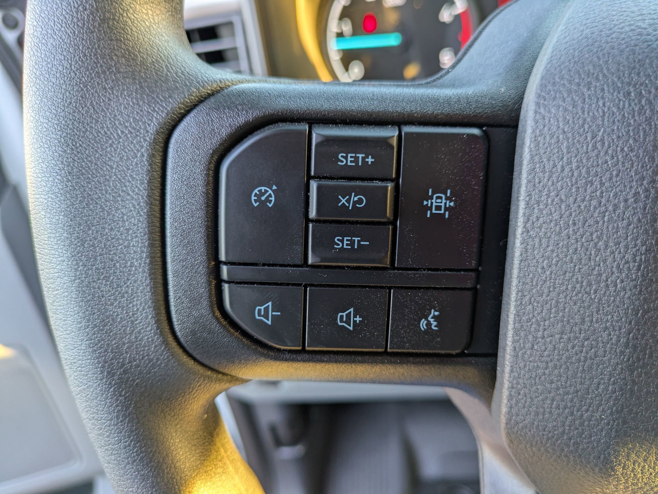 2025 Ford Super Duty F-550 DRW XL