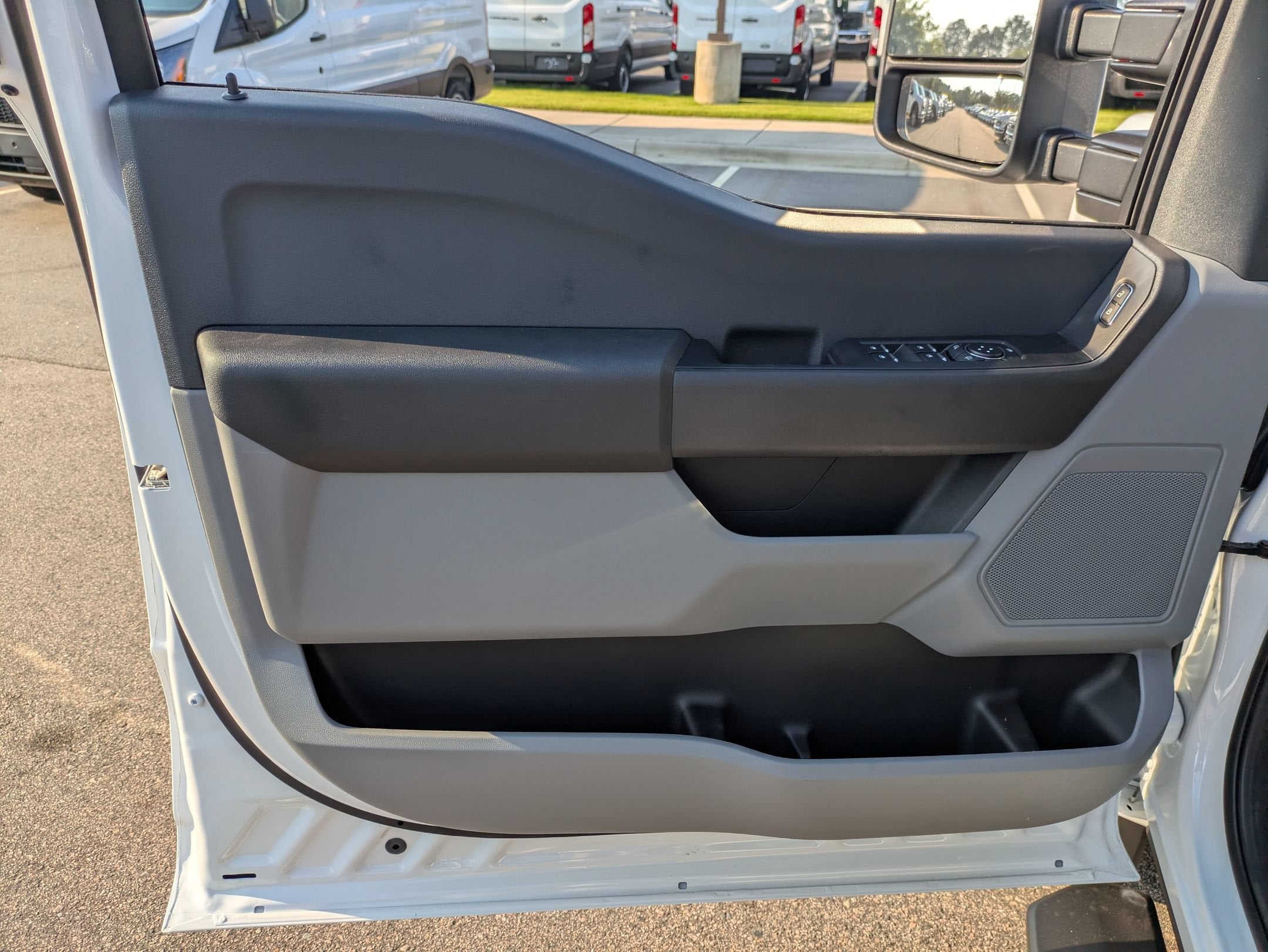 2026 Ford Super Duty F-550 DRW XL