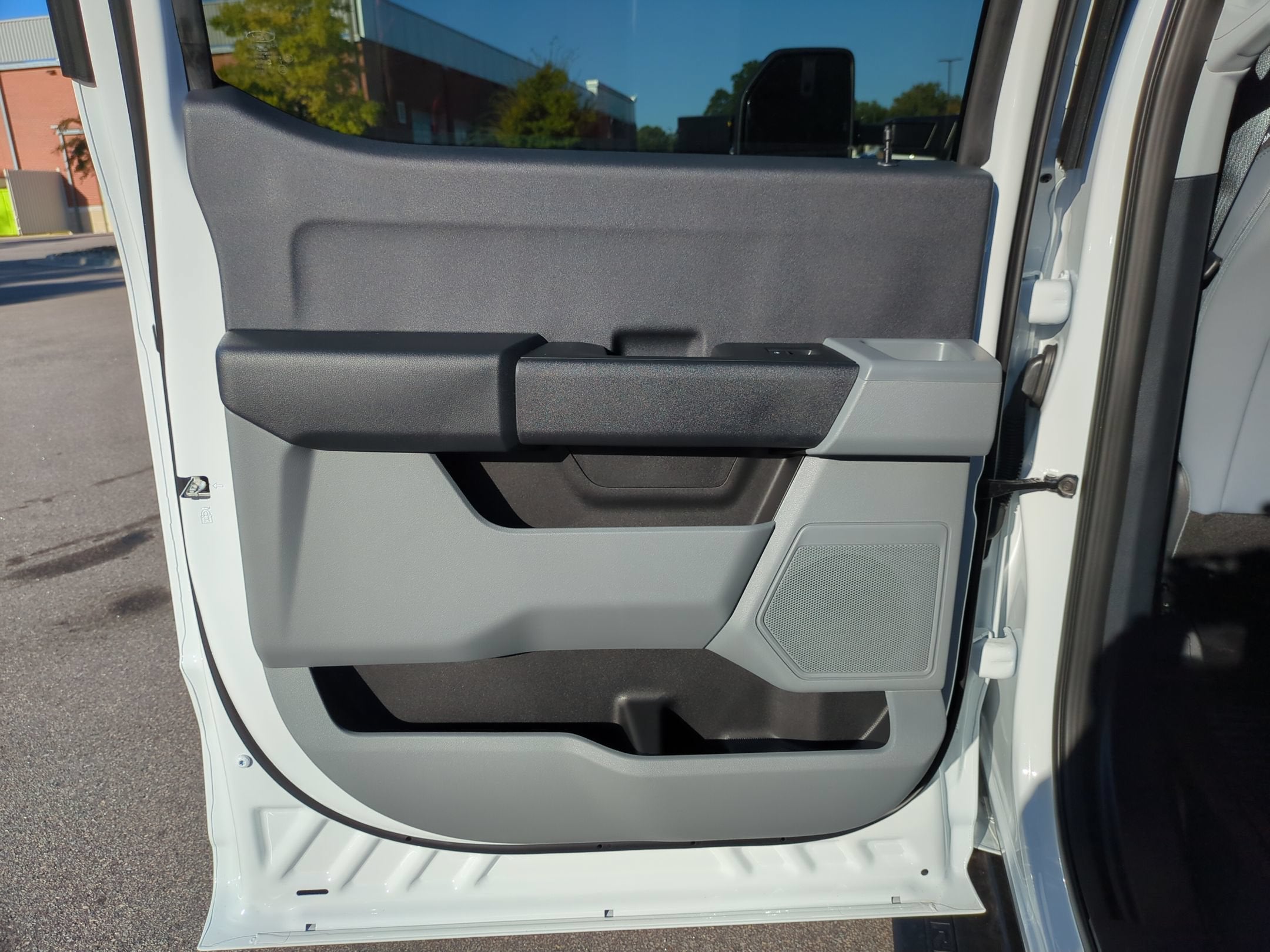 2027 Ford Super Duty F-350 DRW XL