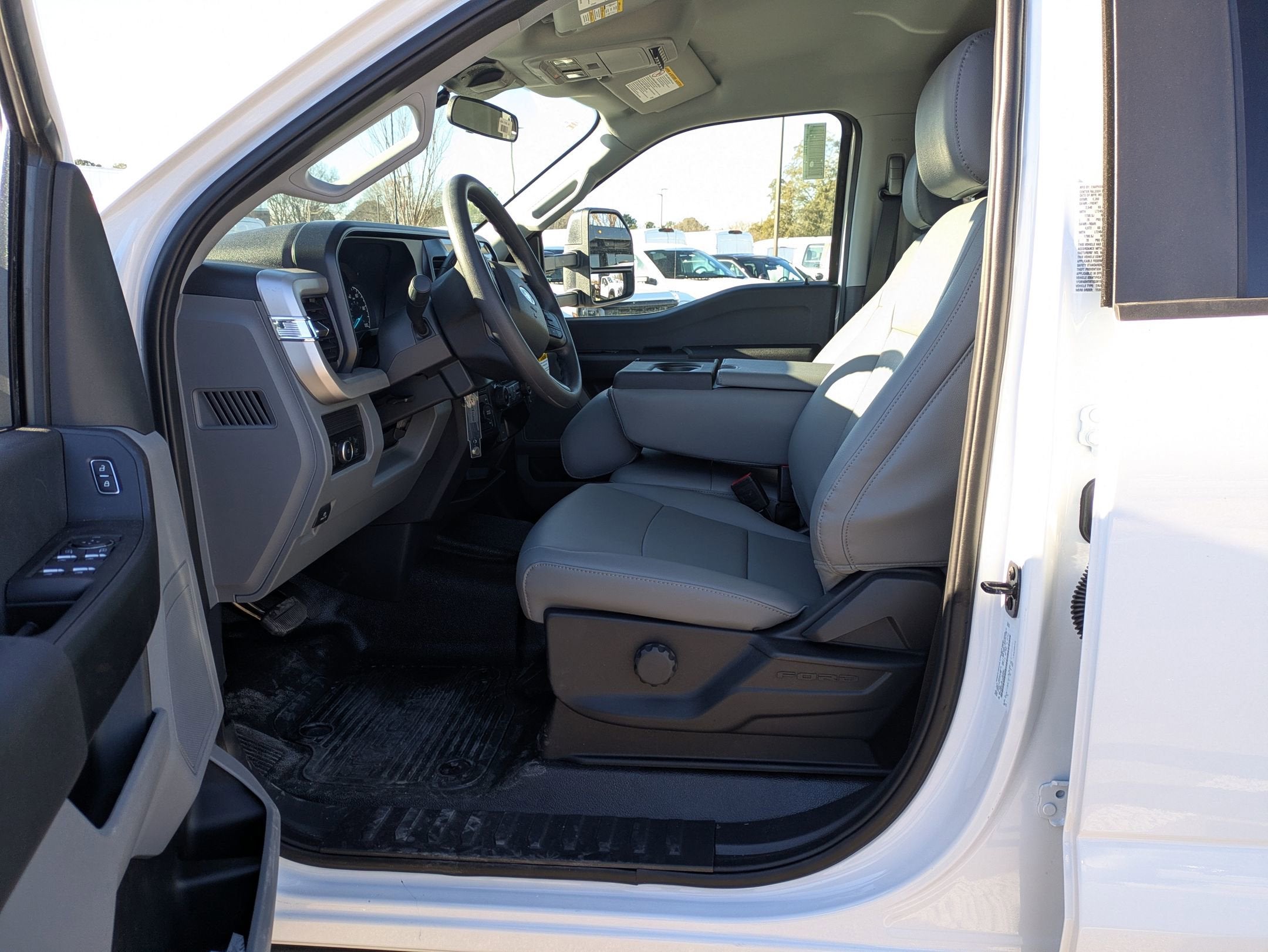 2026 Ford Super Duty F-350 DRW XL